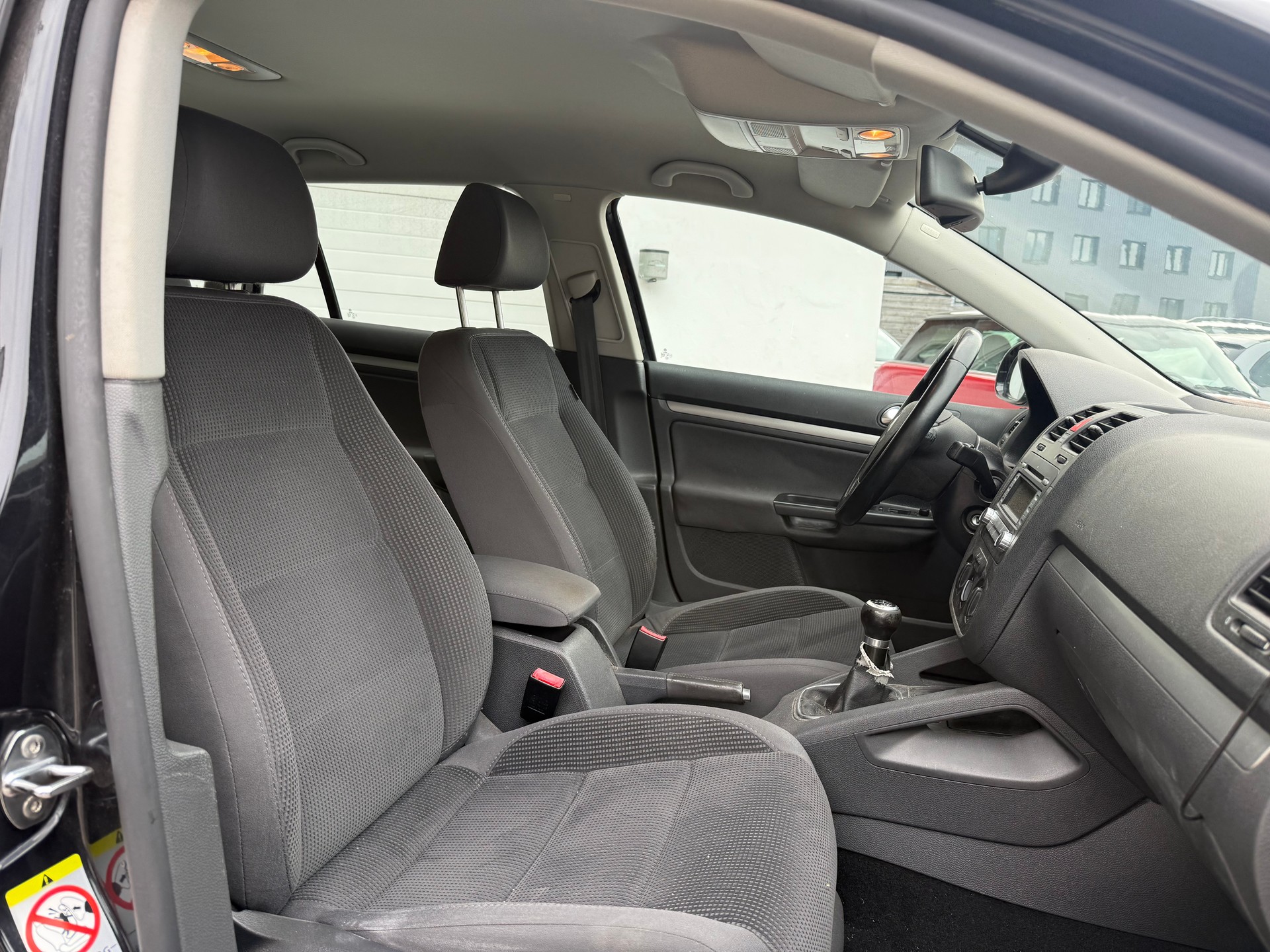 VW Golf Variant 1.9 TDI Trendline 4Motion-image-11