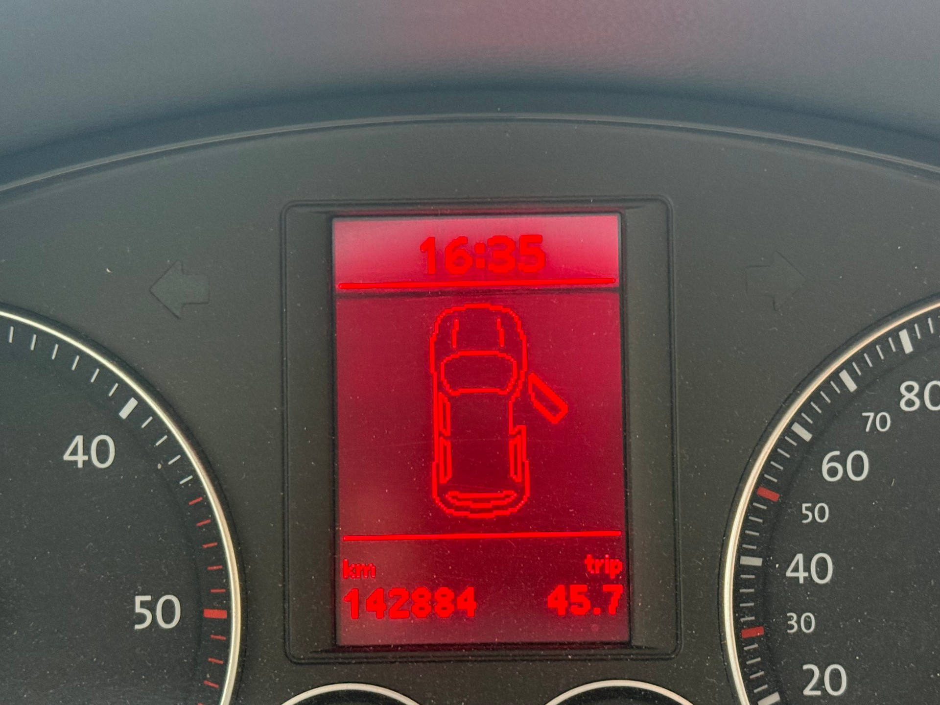 VW Golf Variant 1.9 TDI Trendline 4Motion-image-12