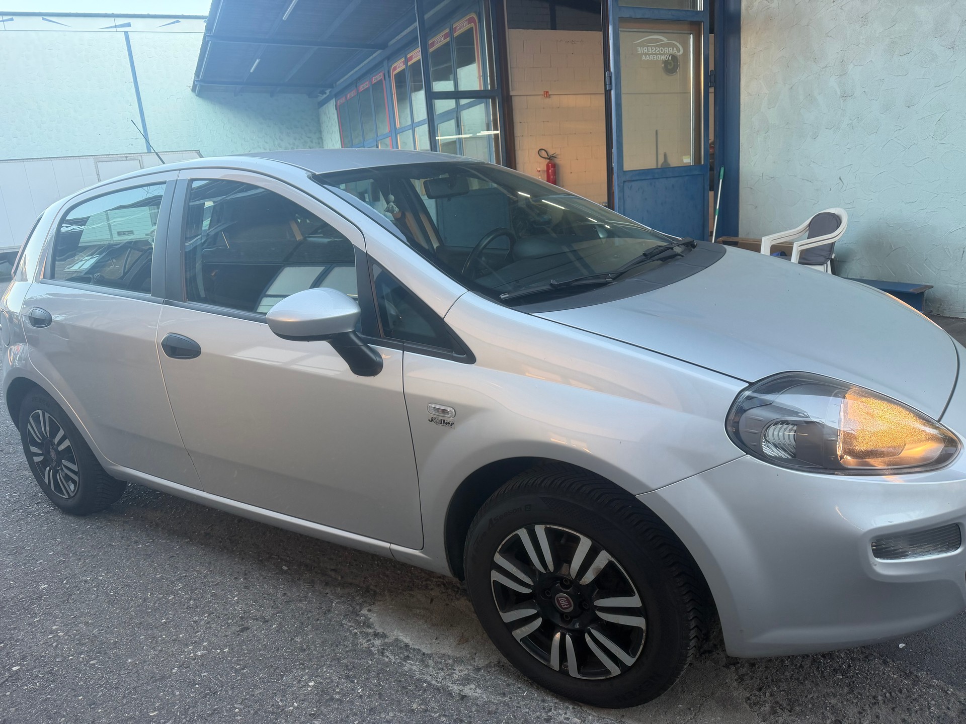 FIAT Punto 1.4 Lounge-image-4