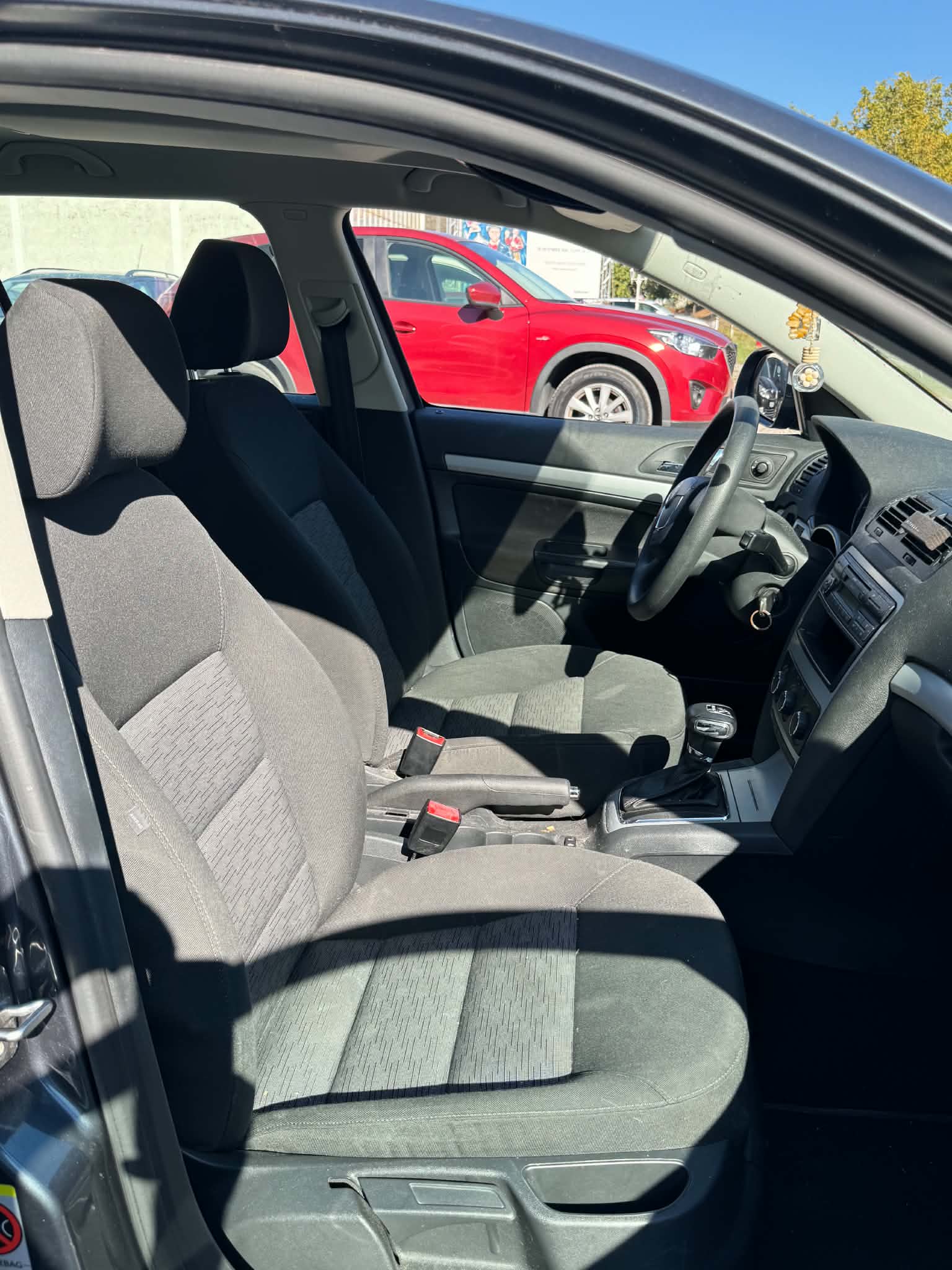 SKODA Octavia Combi 1.8 TSI Laurin & Klement DSG-image-3