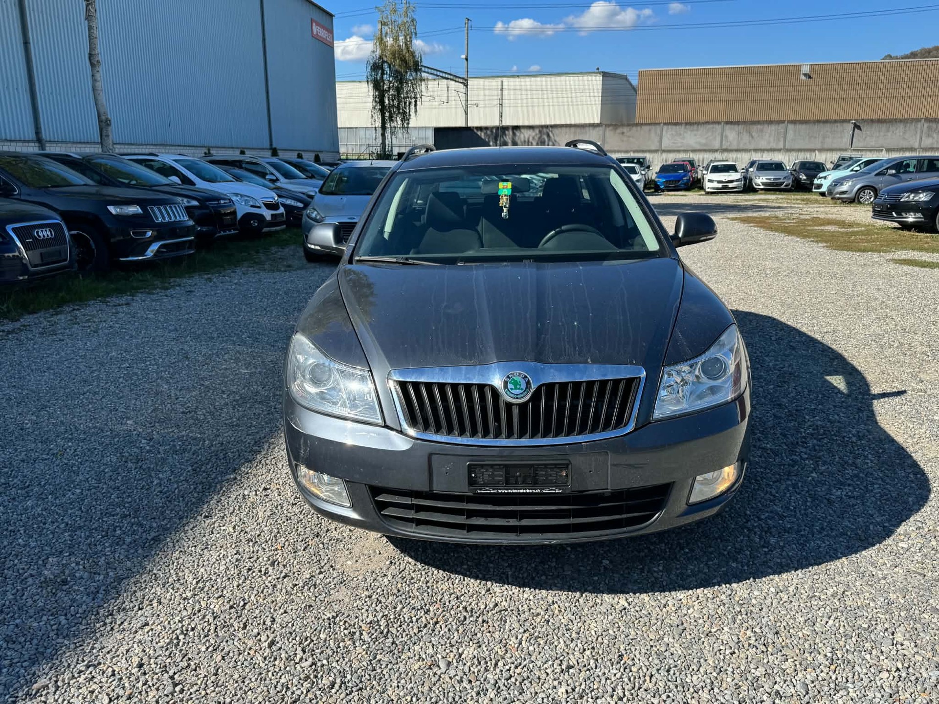 SKODA Octavia Combi 1.8 TSI Laurin & Klement DSG-image-11
