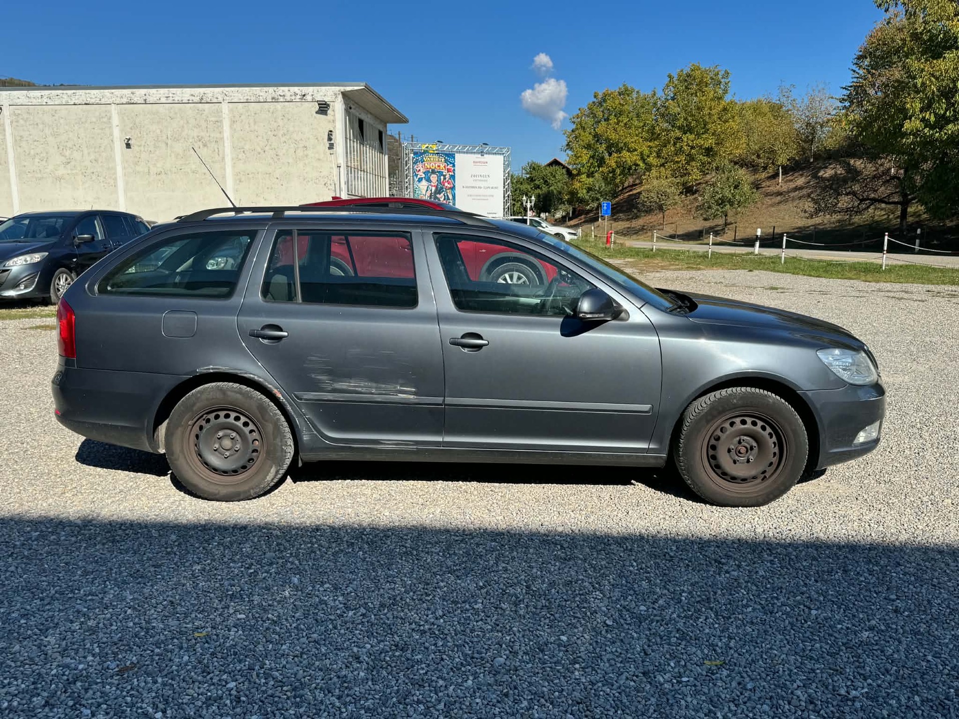SKODA Octavia Combi 1.8 TSI Laurin & Klement DSG-image-7