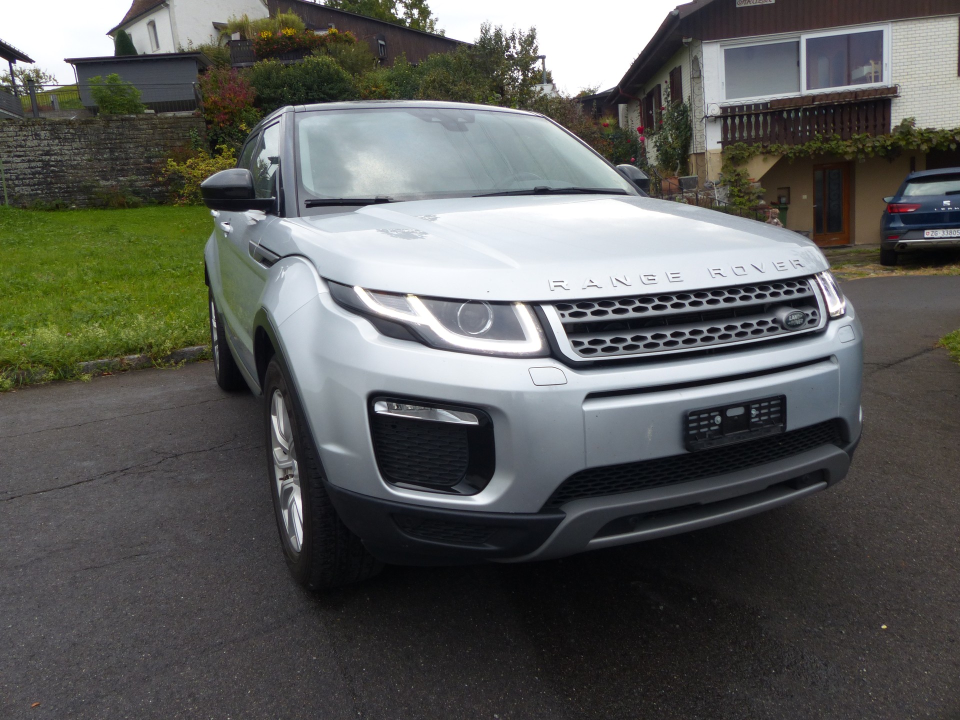 LAND ROVER Range Rover Evoque 2.0 TD4 SE-showroom-element-3