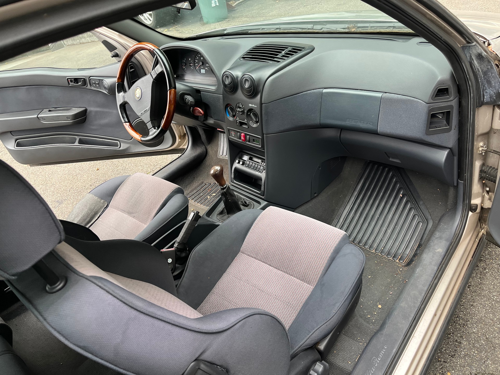 ALFA ROMEO 145 1.4 TS 16V L-image-10