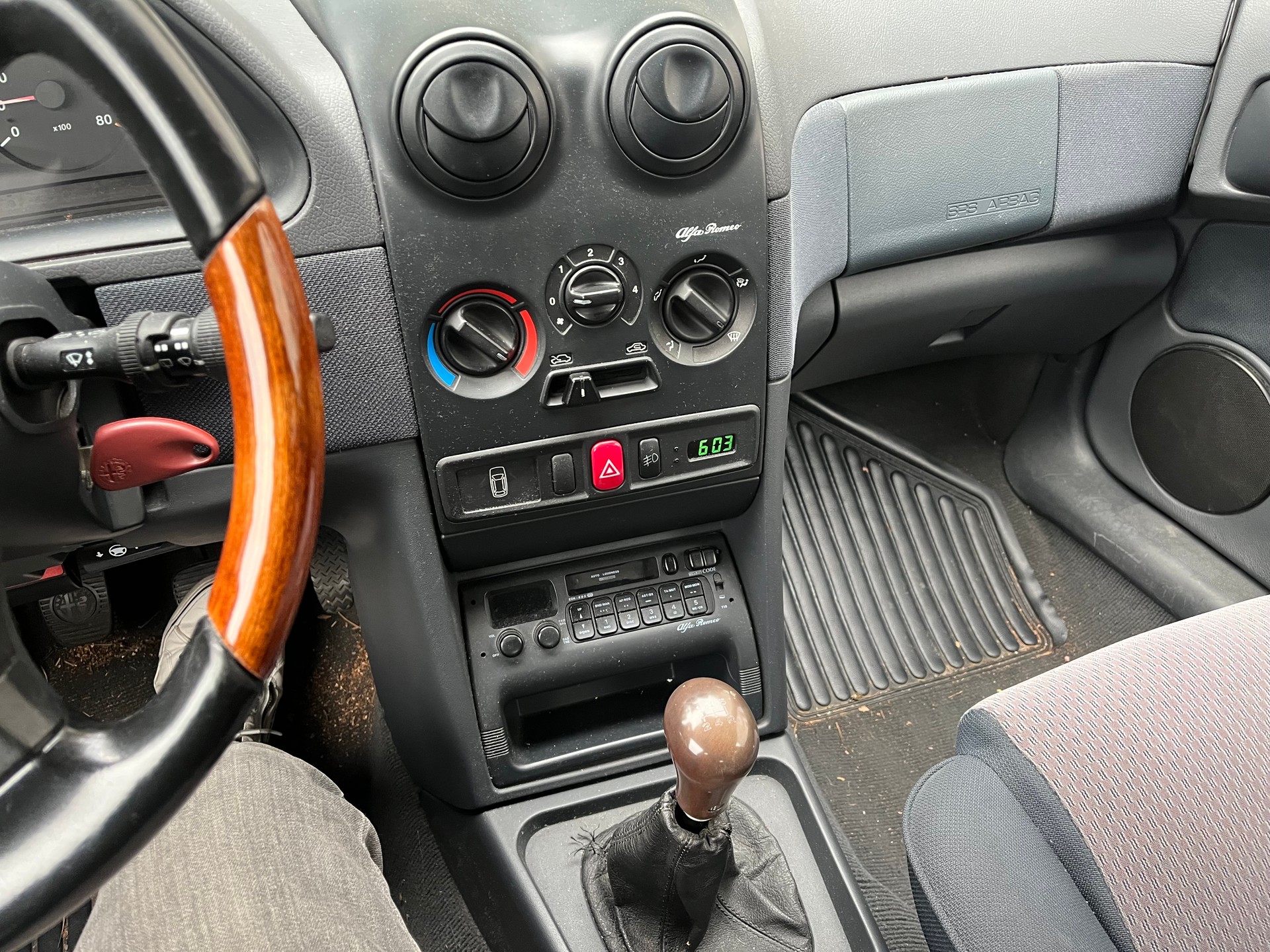ALFA ROMEO 145 1.4 TS 16V L-image-7