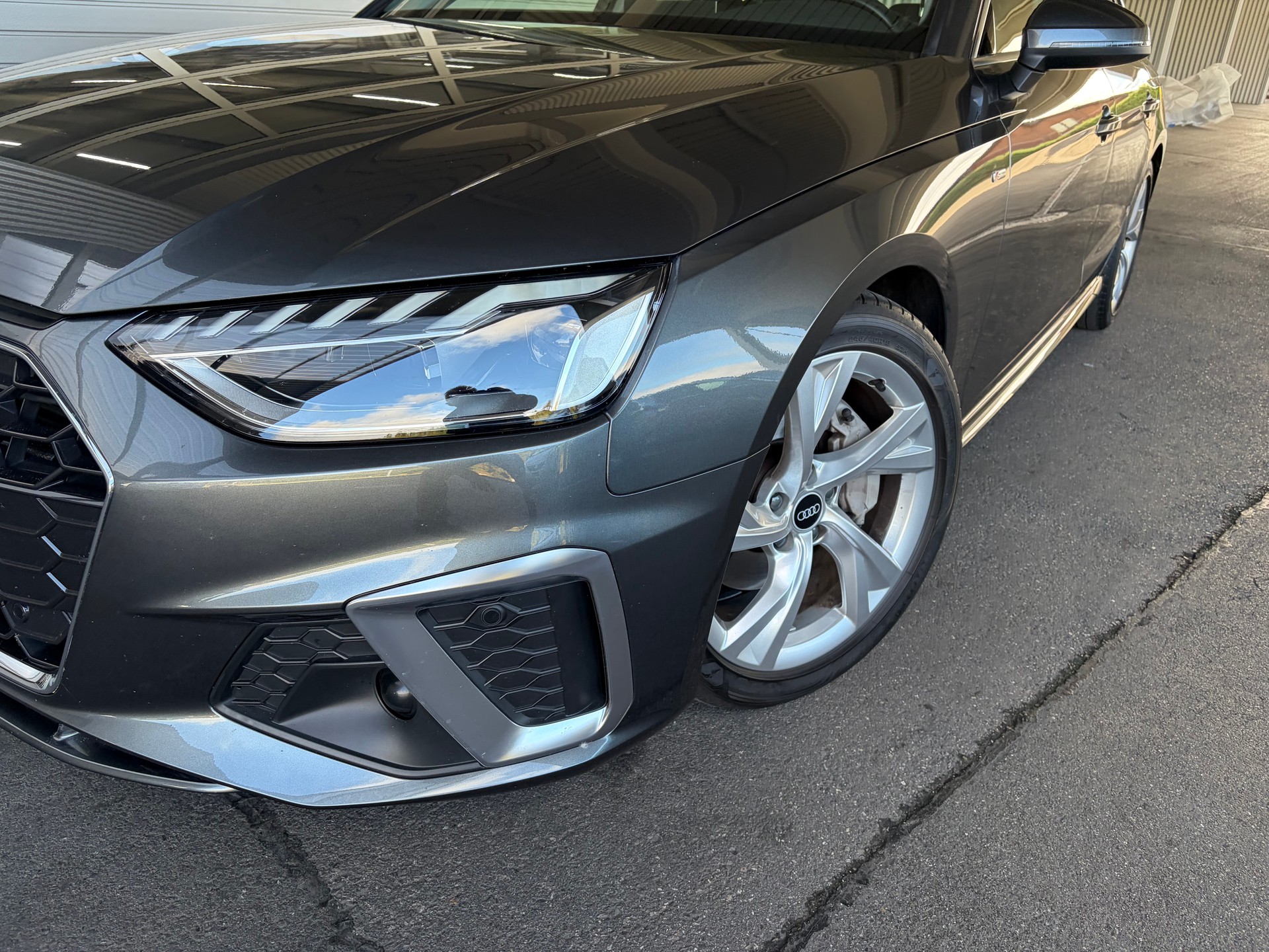 AUDI A4 Limousine 40 TFSI S line S-tronic-image-3