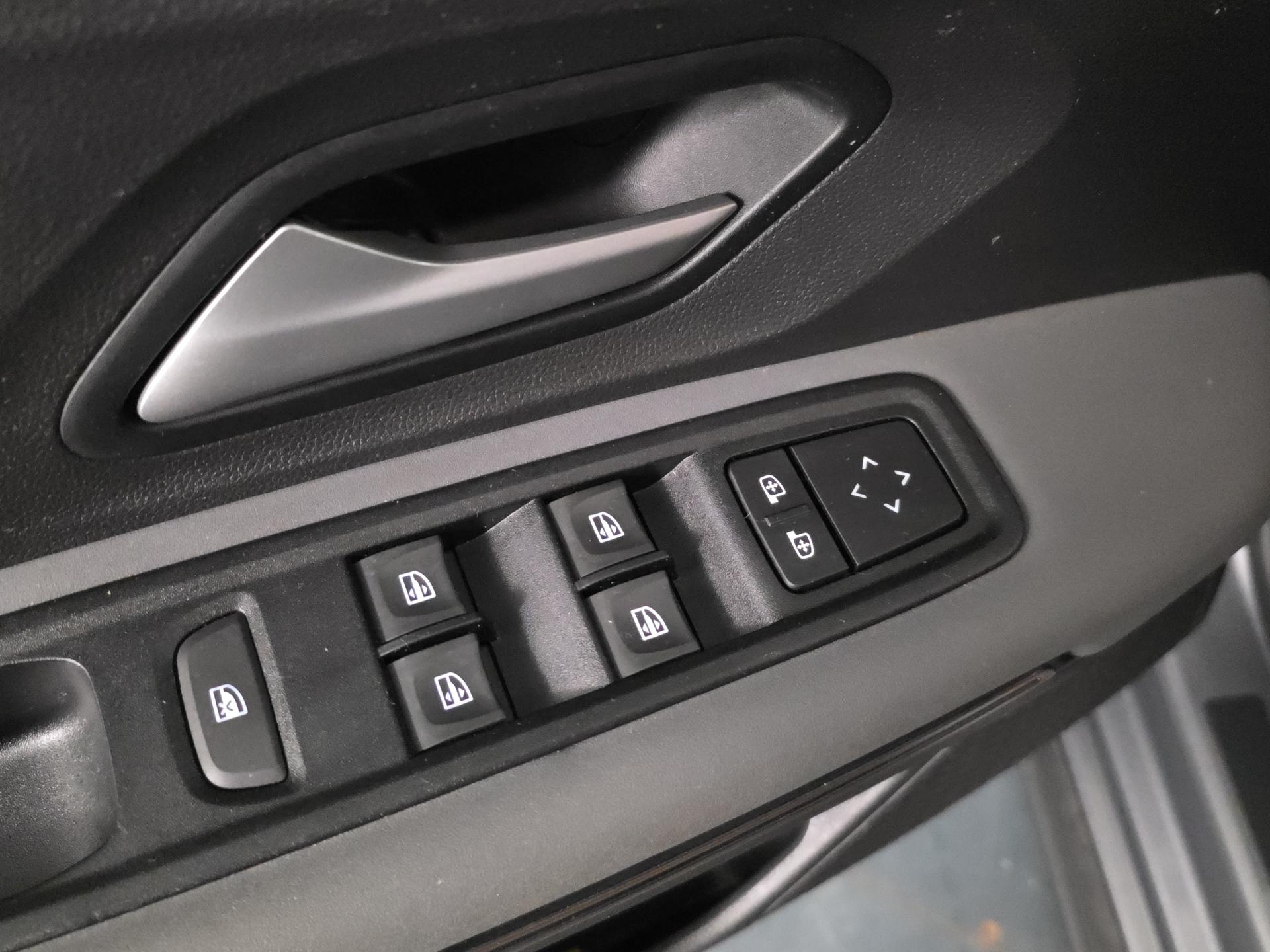 DACIA Jogger HEV 140 Extreme-image-18