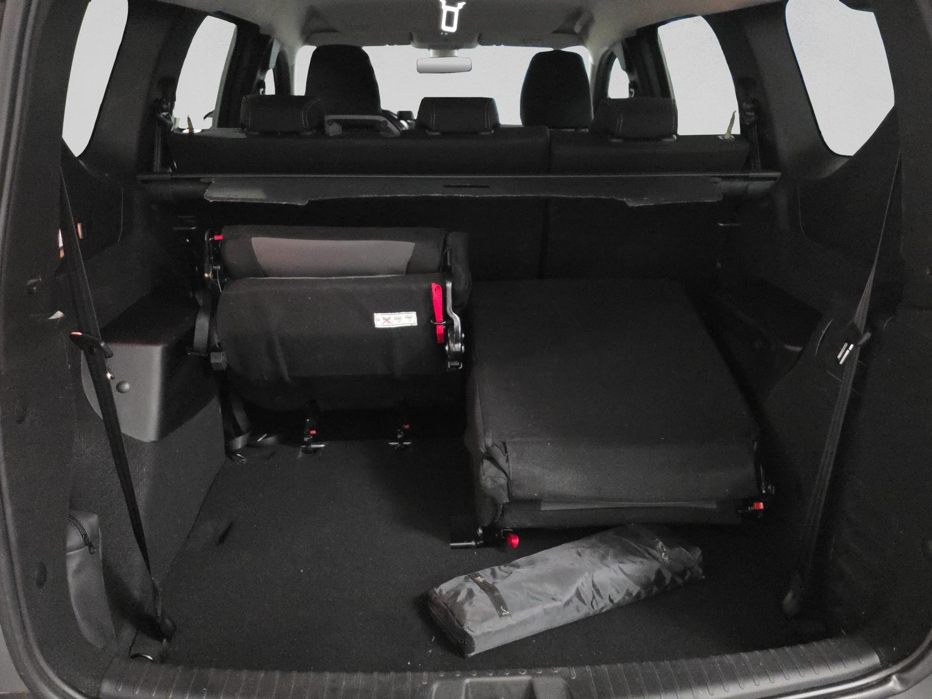 DACIA Jogger HEV 140 Extreme-image-15