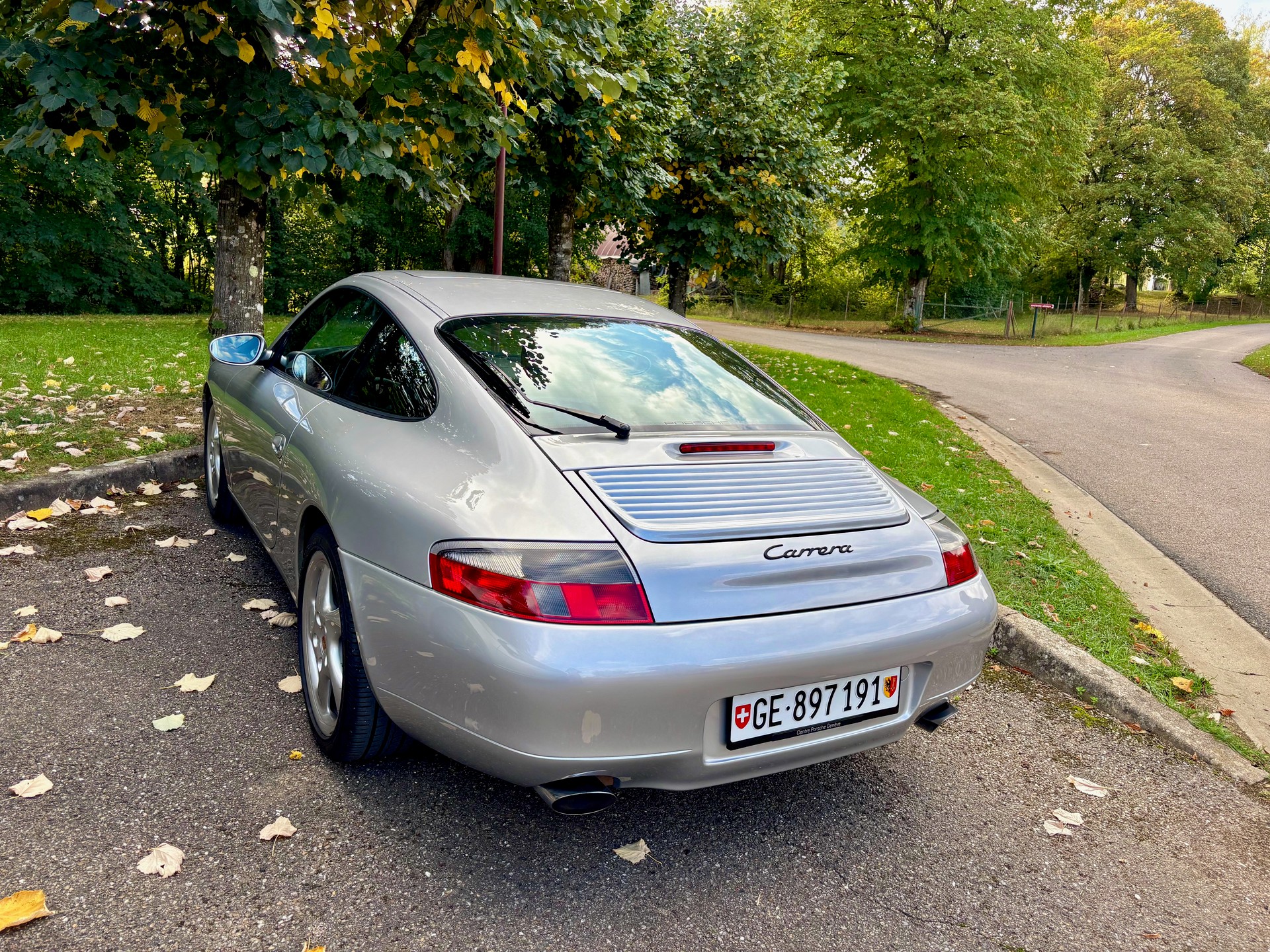 PORSCHE 3.4 Carrera-image-3