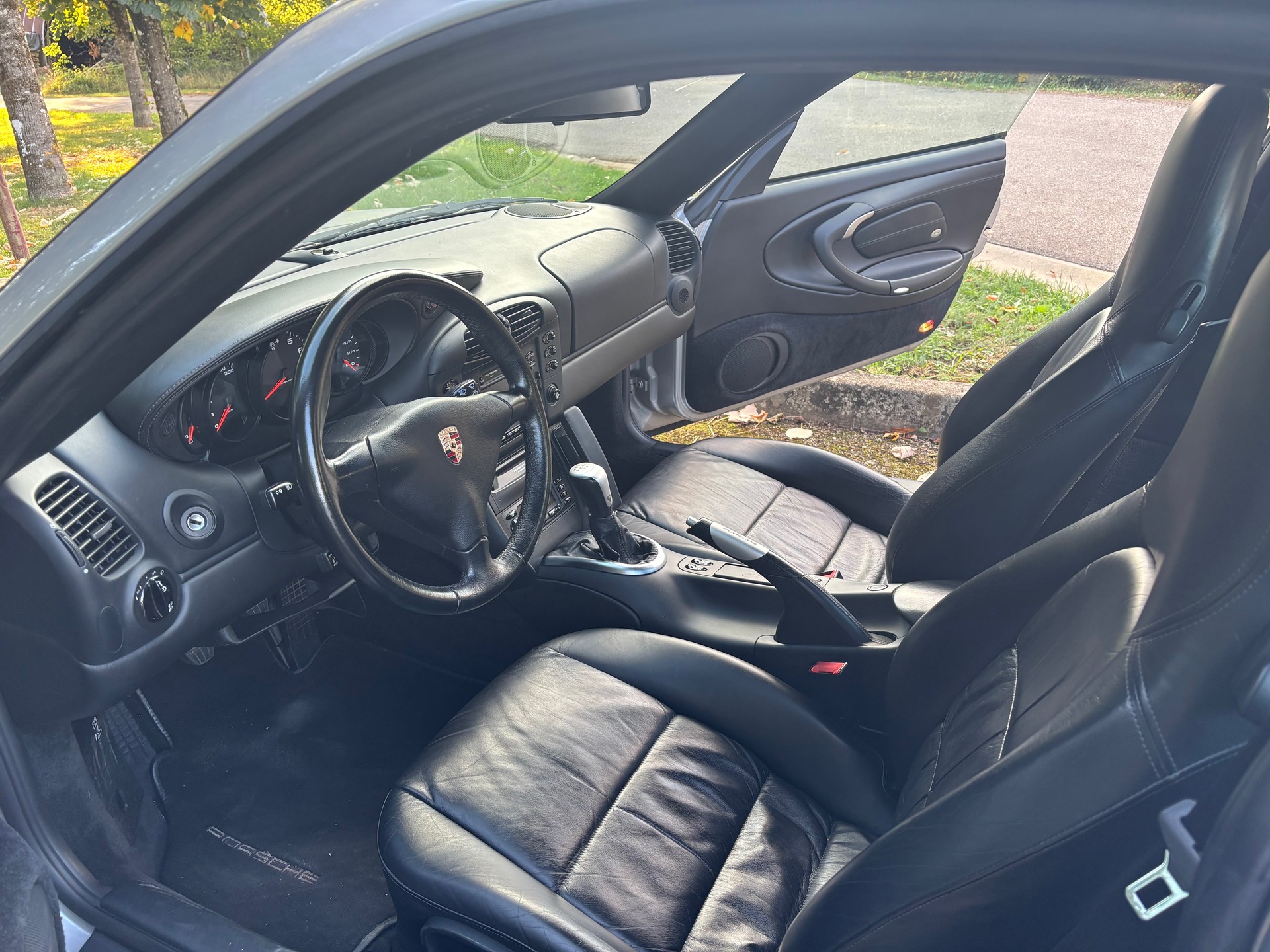 PORSCHE 3.4 Carrera-image-4