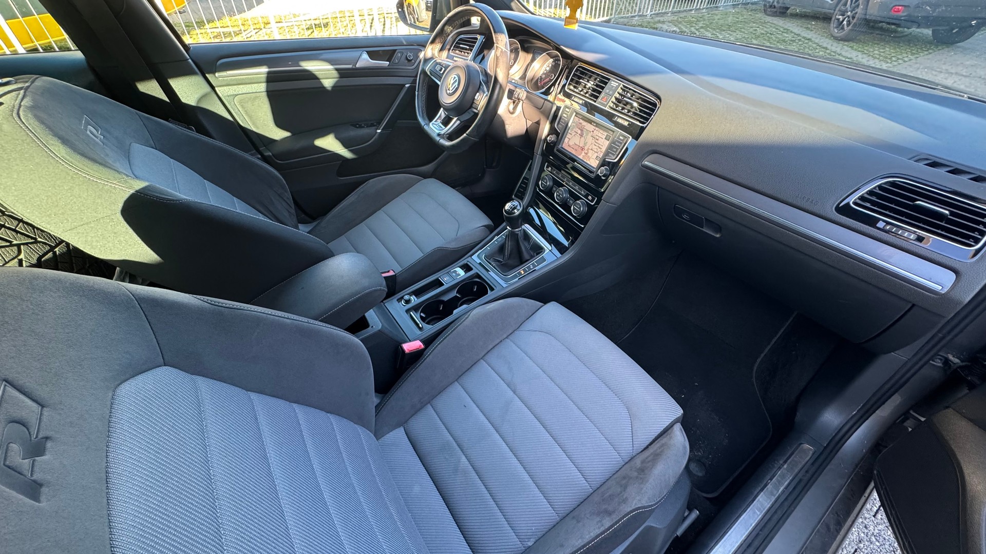 VW Golf 1.4 TSI Allstar R-Line-image-8