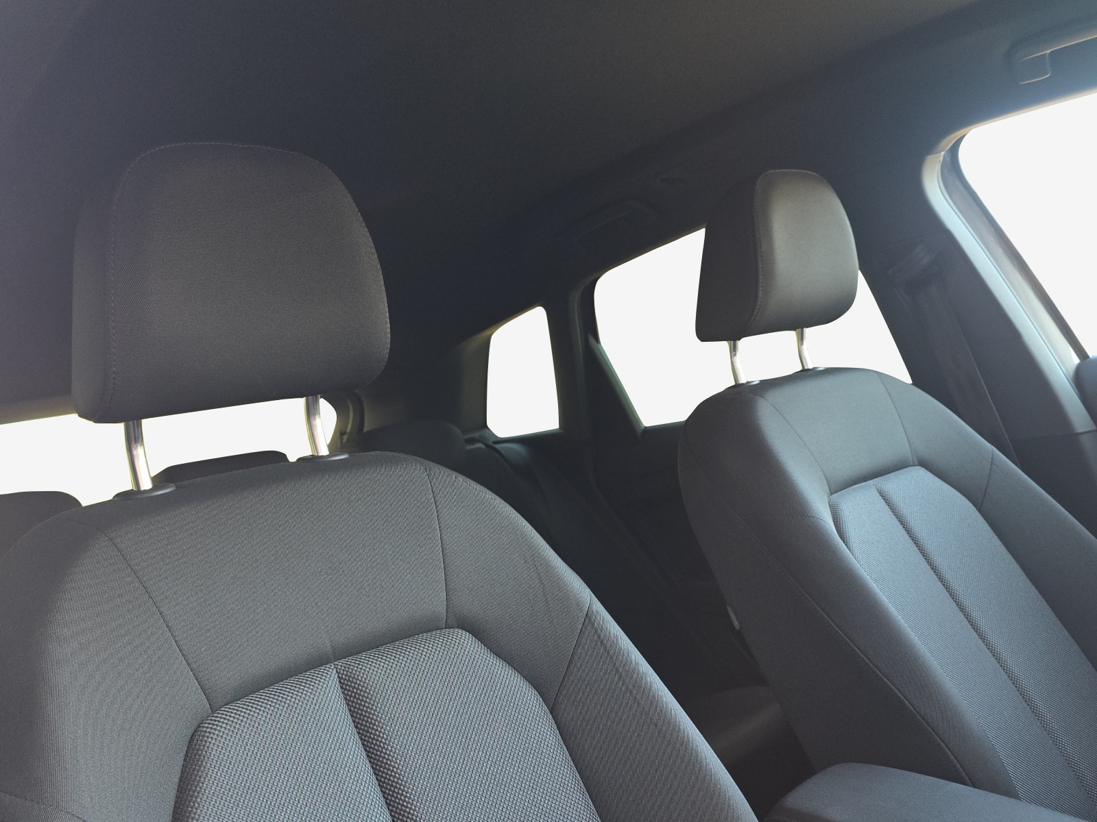 AUDI Q4 e-tron 45 quattro-image-14