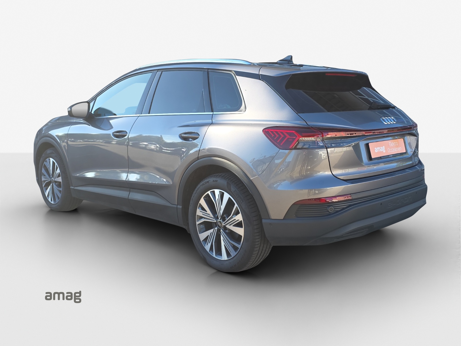 AUDI Q4 e-tron 45 quattro-image-2