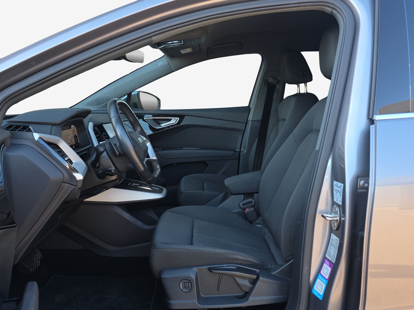 AUDI Q4 e-tron 45 quattro-image-7