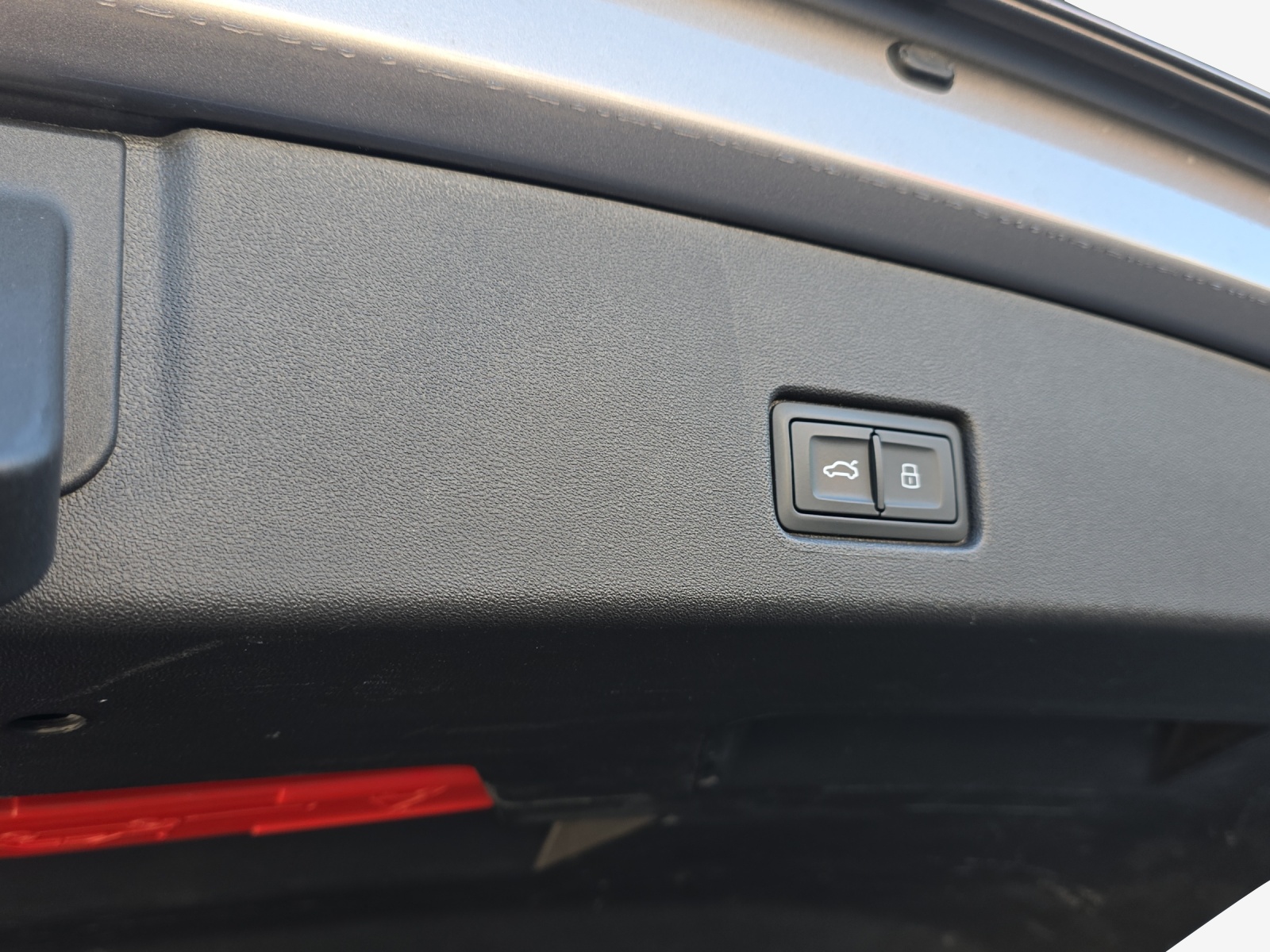AUDI Q4 e-tron 45 quattro-image-13
