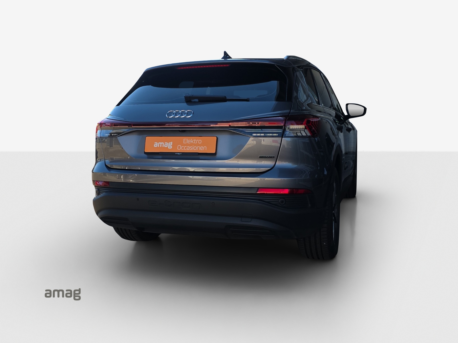 AUDI Q4 e-tron 45 quattro-image-3