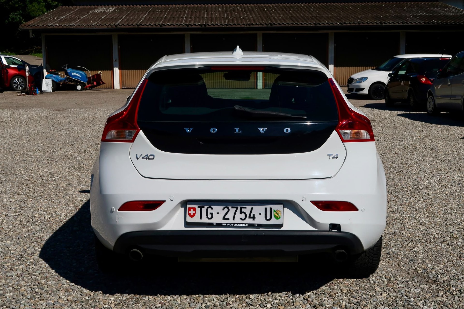 VOLVO V40 T4 Summum Powershift ⭐⭐⭐-image-4
