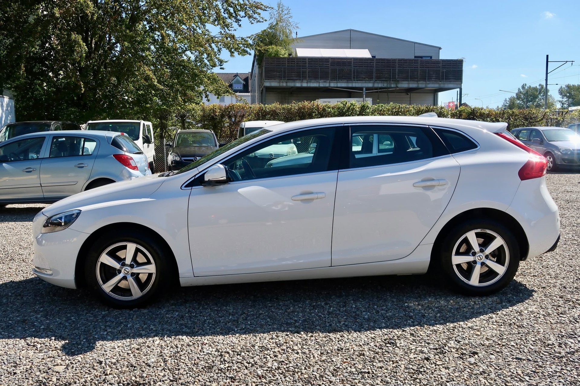 VOLVO V40 T4 Summum Powershift ⭐⭐⭐-image-2