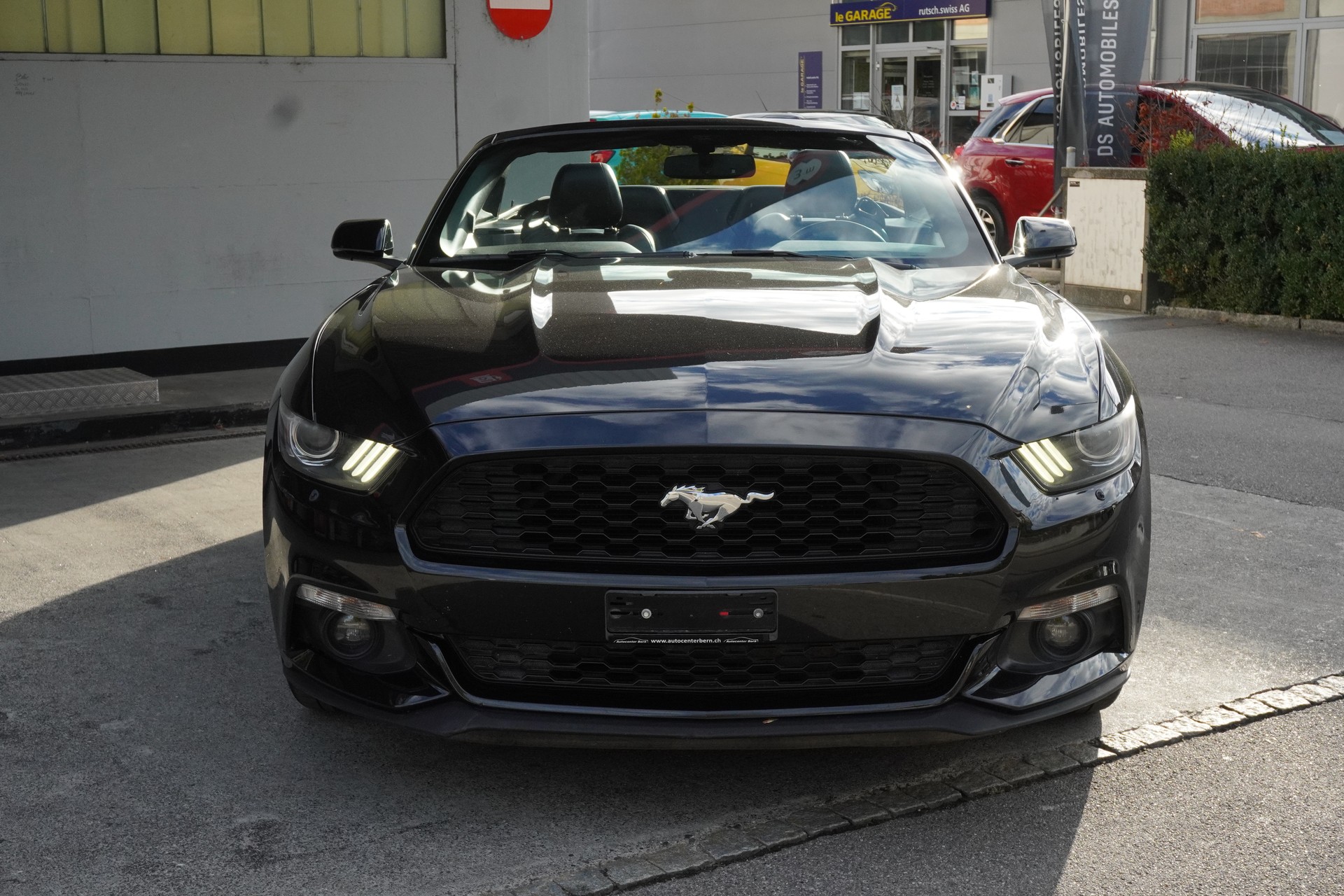FORD Mustang Convertible 2.3 Automat-image-2