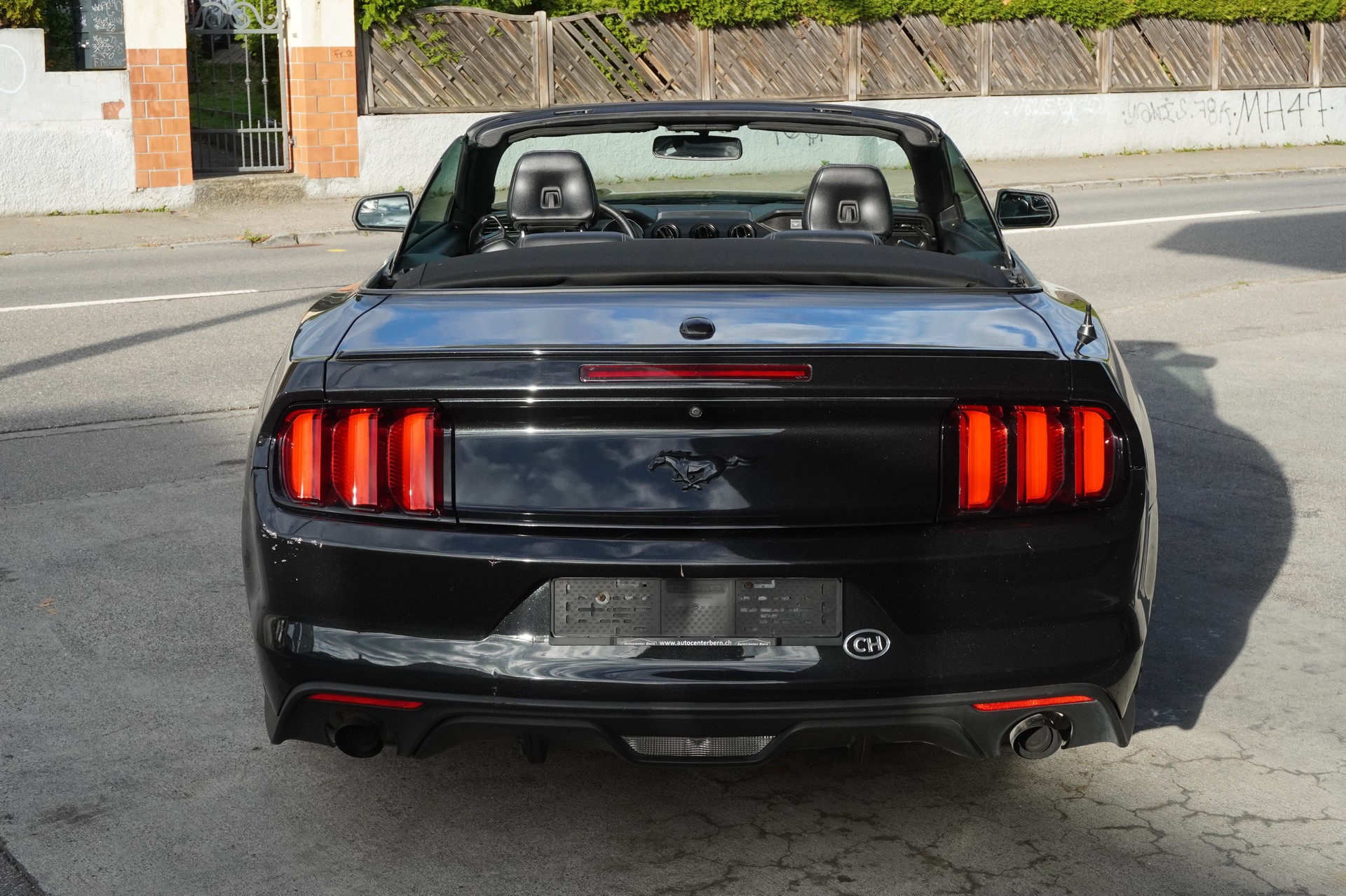 FORD Mustang Convertible 2.3 Automat-image-4