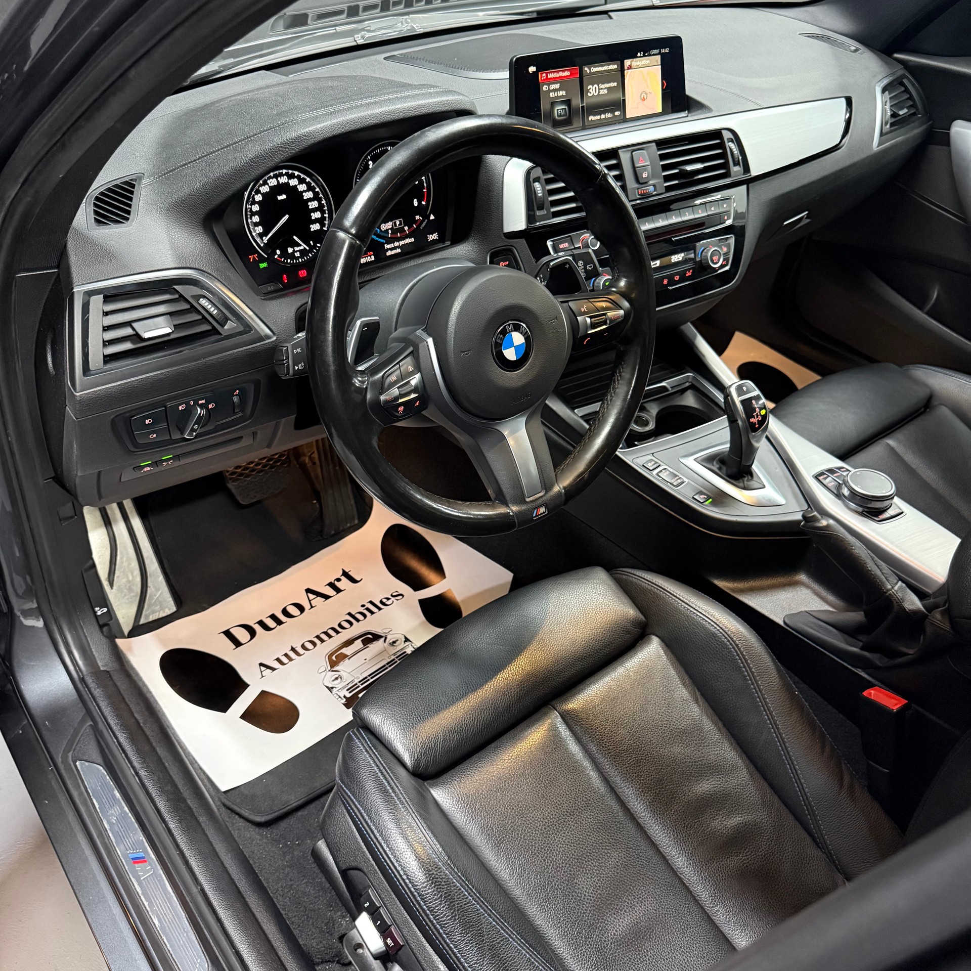 BMW 120d xDrive Edition M Sport Steptronic-image-9