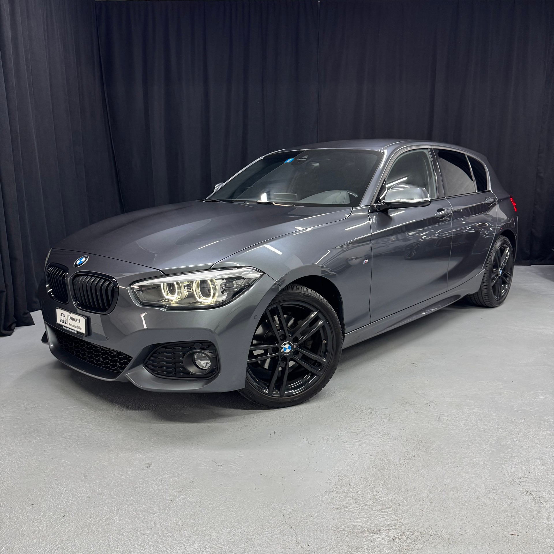 BMW 120d xDrive Edition M Sport Steptronic-image-1