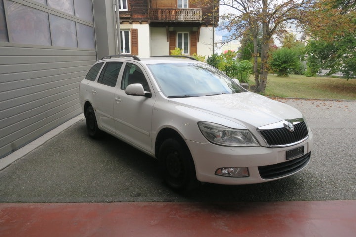SKODA Octavia Combi 1.8 TSI Arosa 4x4-image-2