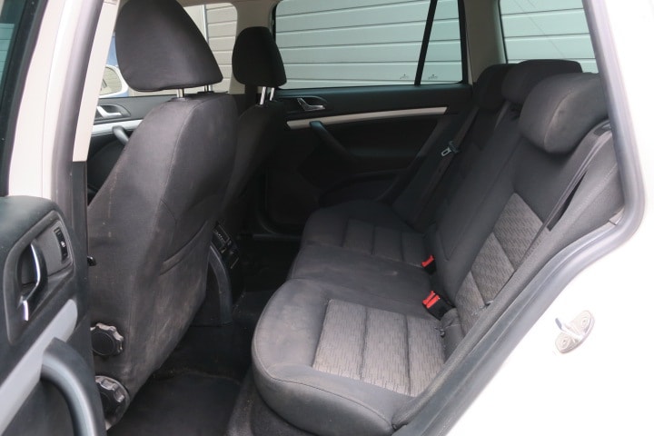SKODA Octavia Combi 1.8 TSI Arosa 4x4-image-9