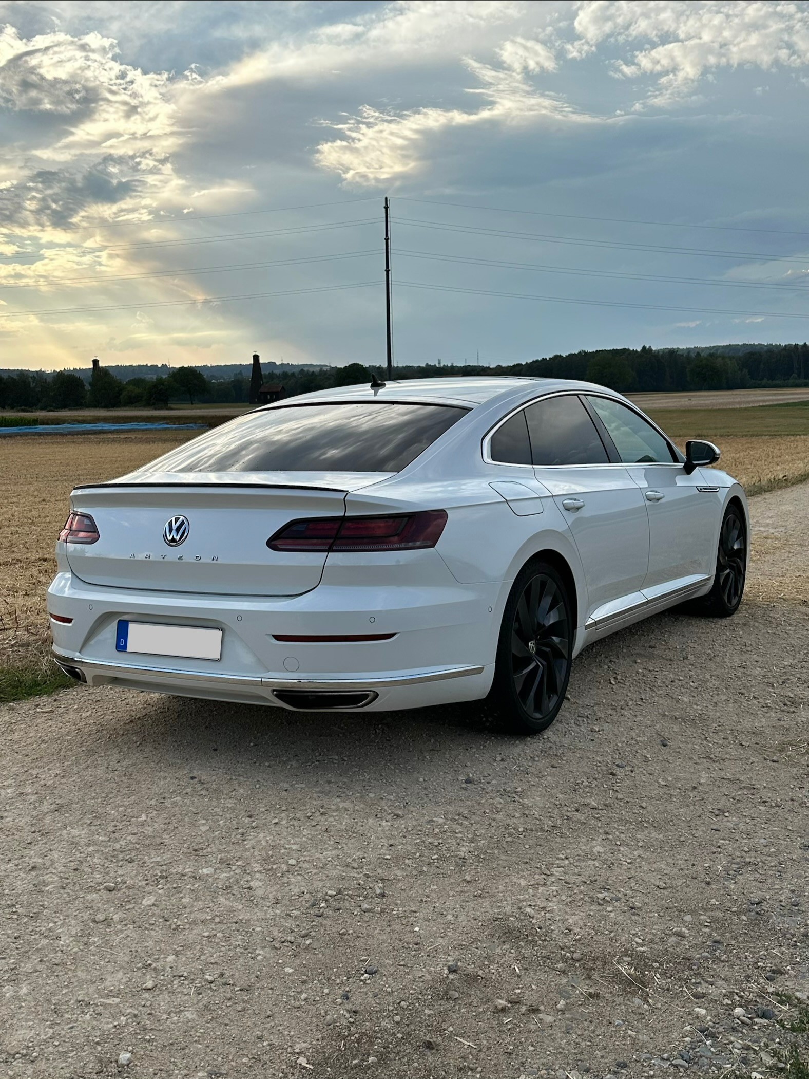 VW 2.0 TSI 280 R-Line DSG 4m-image-1