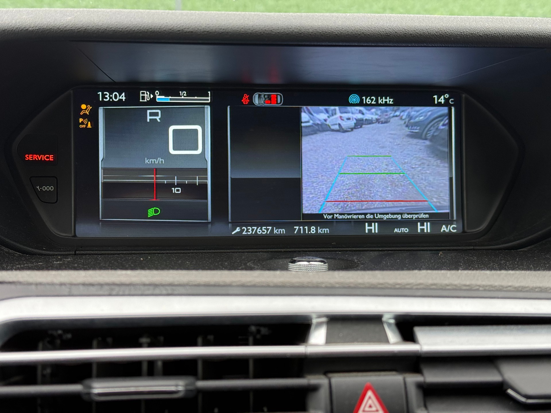 CITROEN C4 Picasso 2.0 BlueHDi Exclusive Automatic-image-14
