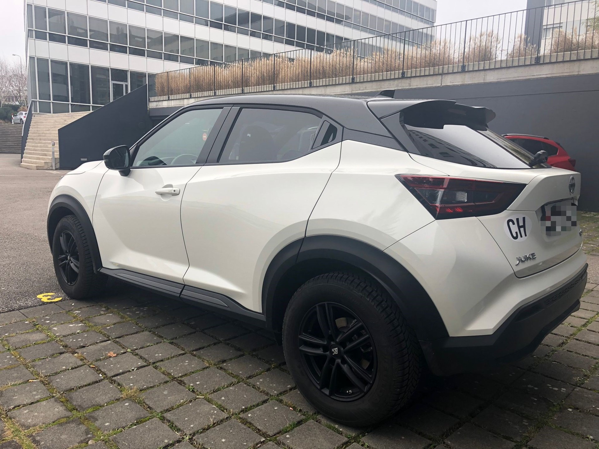 NISSAN Juke 1.0 DIG-T N-Design DCT-image-2
