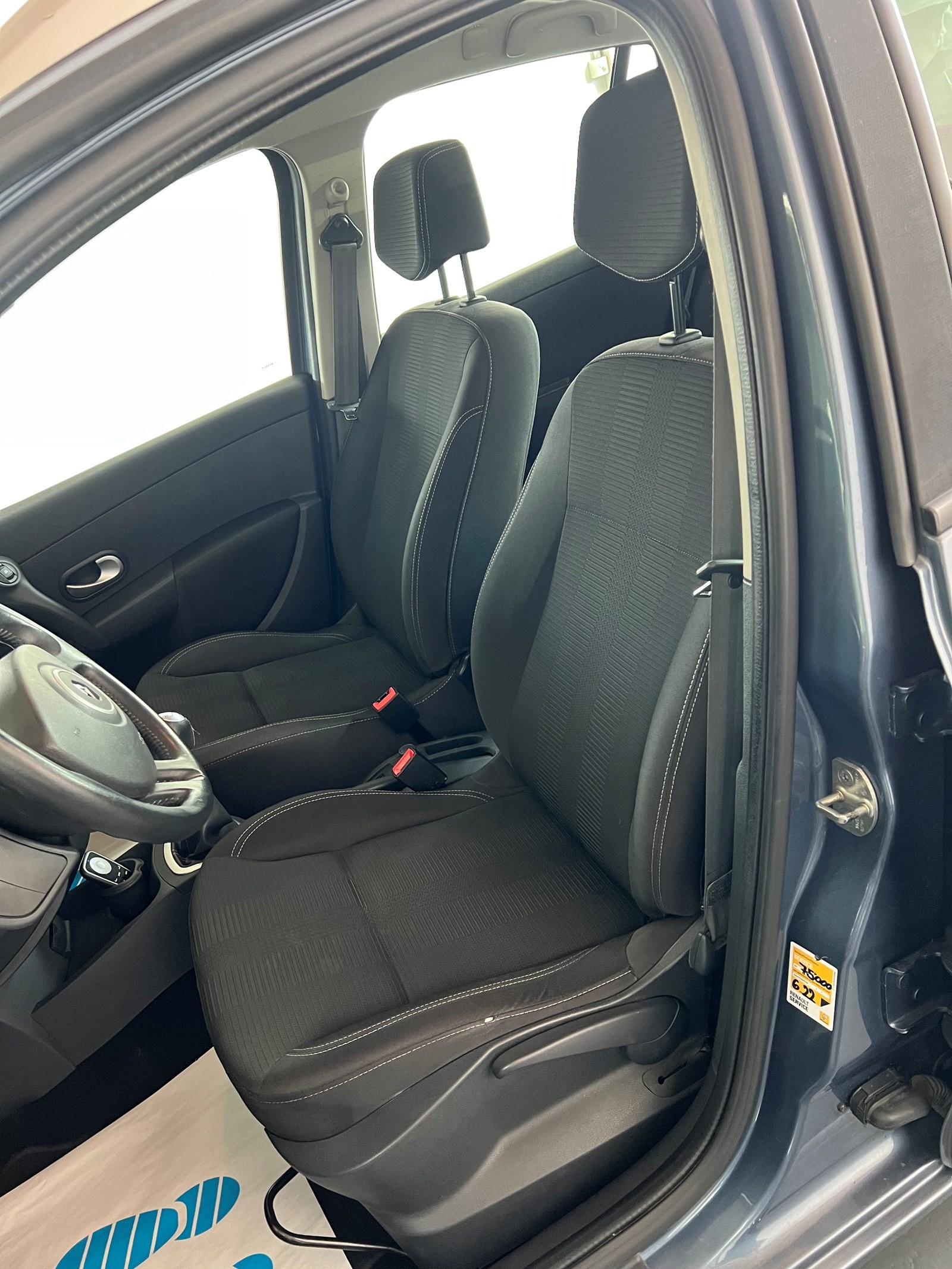 RENAULT Clio Grandtour 1.5 dCi 20th Edition-image-11