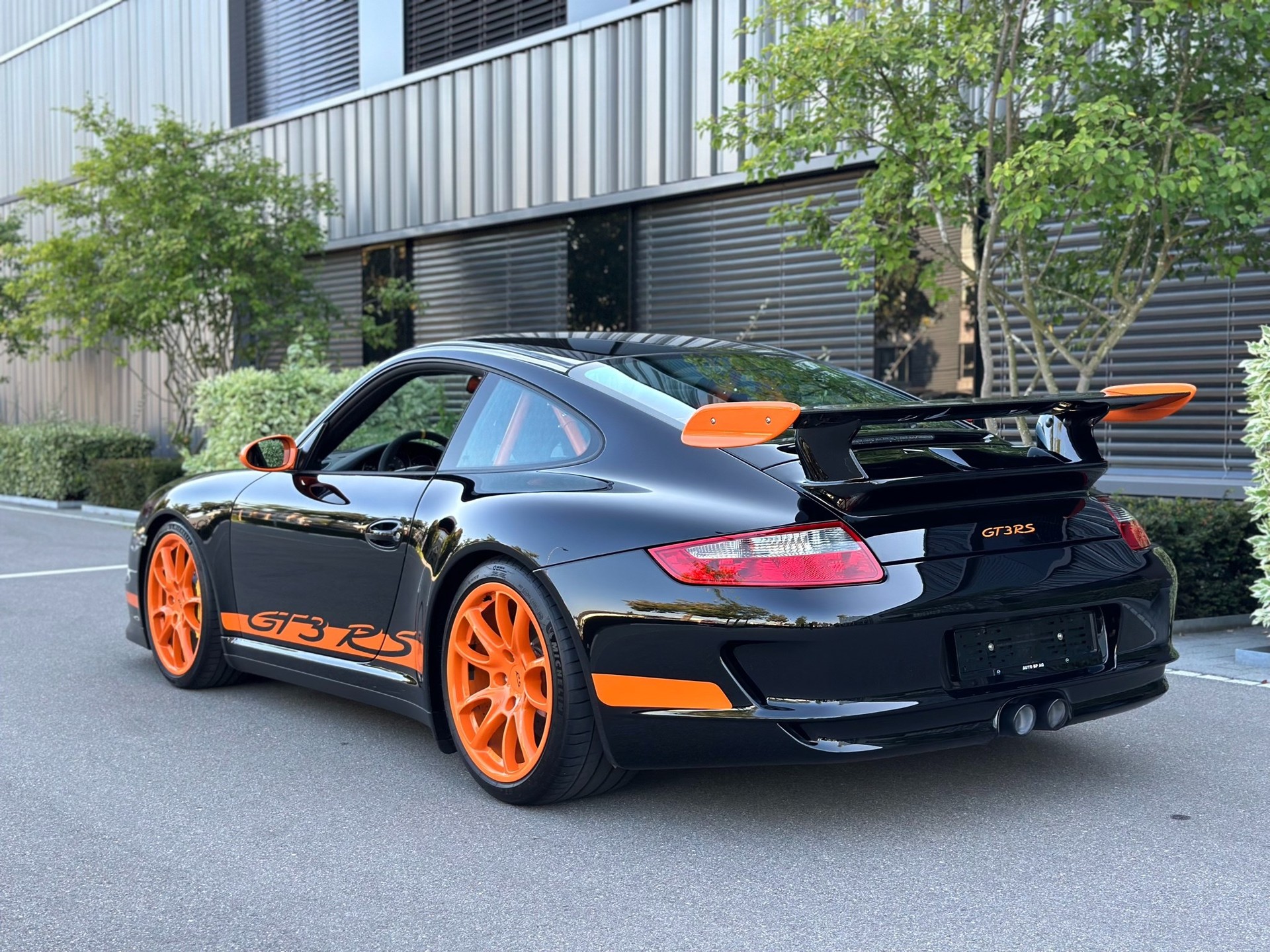 PORSCHE 911 GT3 RS-image-12
