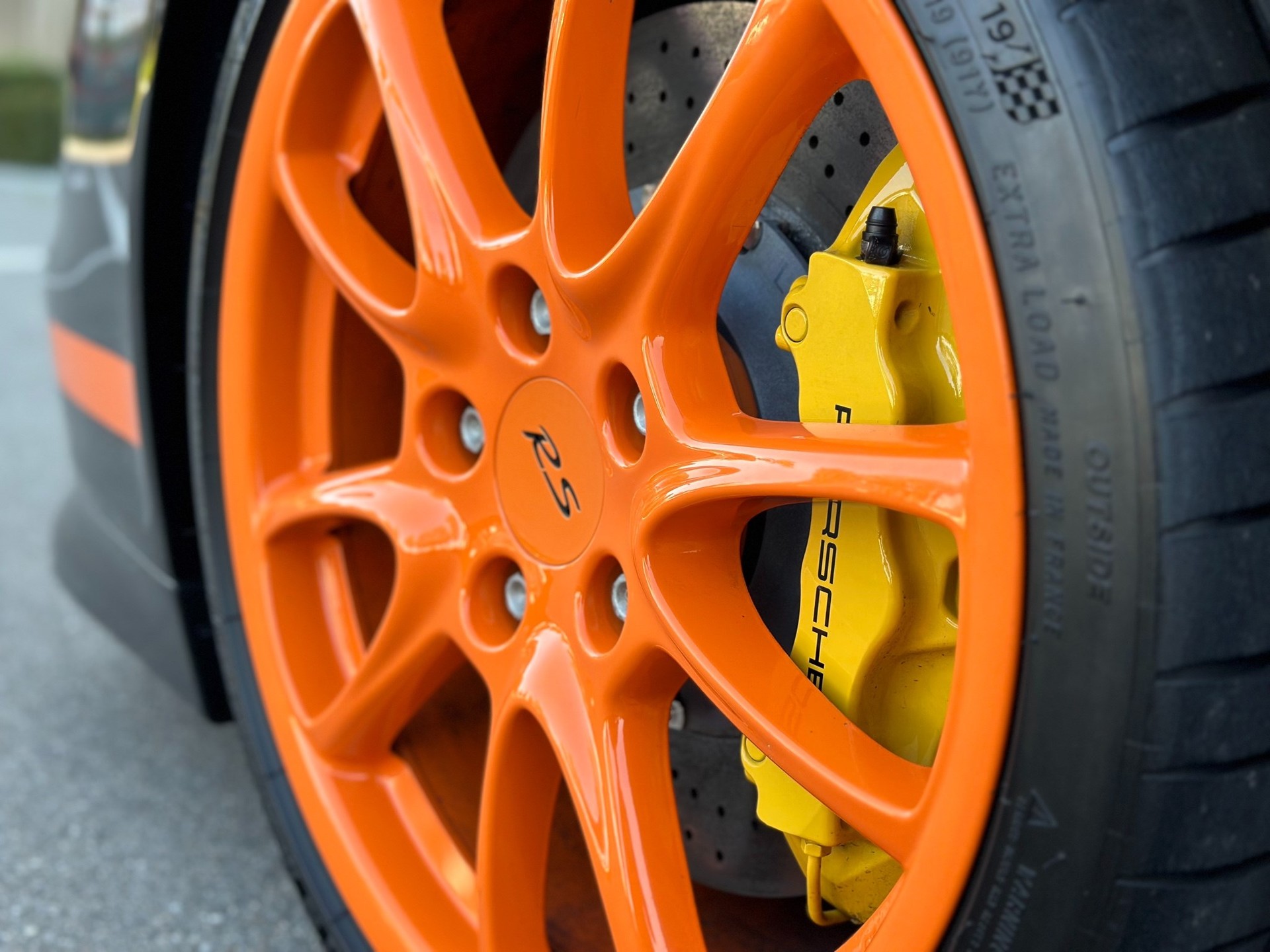 PORSCHE 911 GT3 RS-image-6