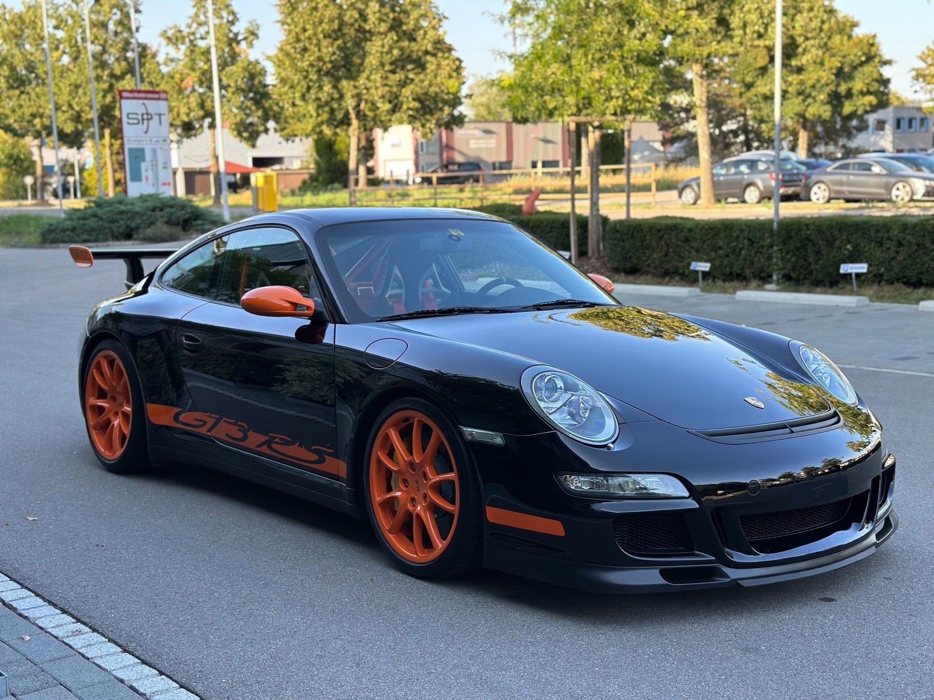 PORSCHE 911 GT3 RS-image-8