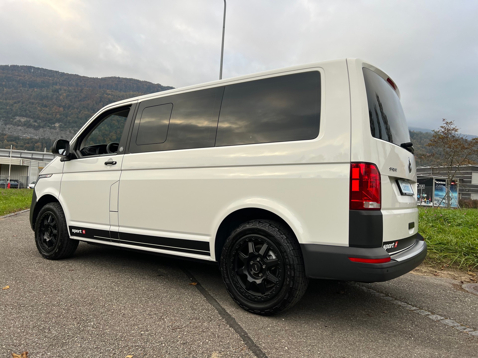 VW VW T6.1 BUS AUTOMAT MIT 9 SITZE. CH WAGEN. VIEL ZUBEHÖR. LEASING 450.--image-27