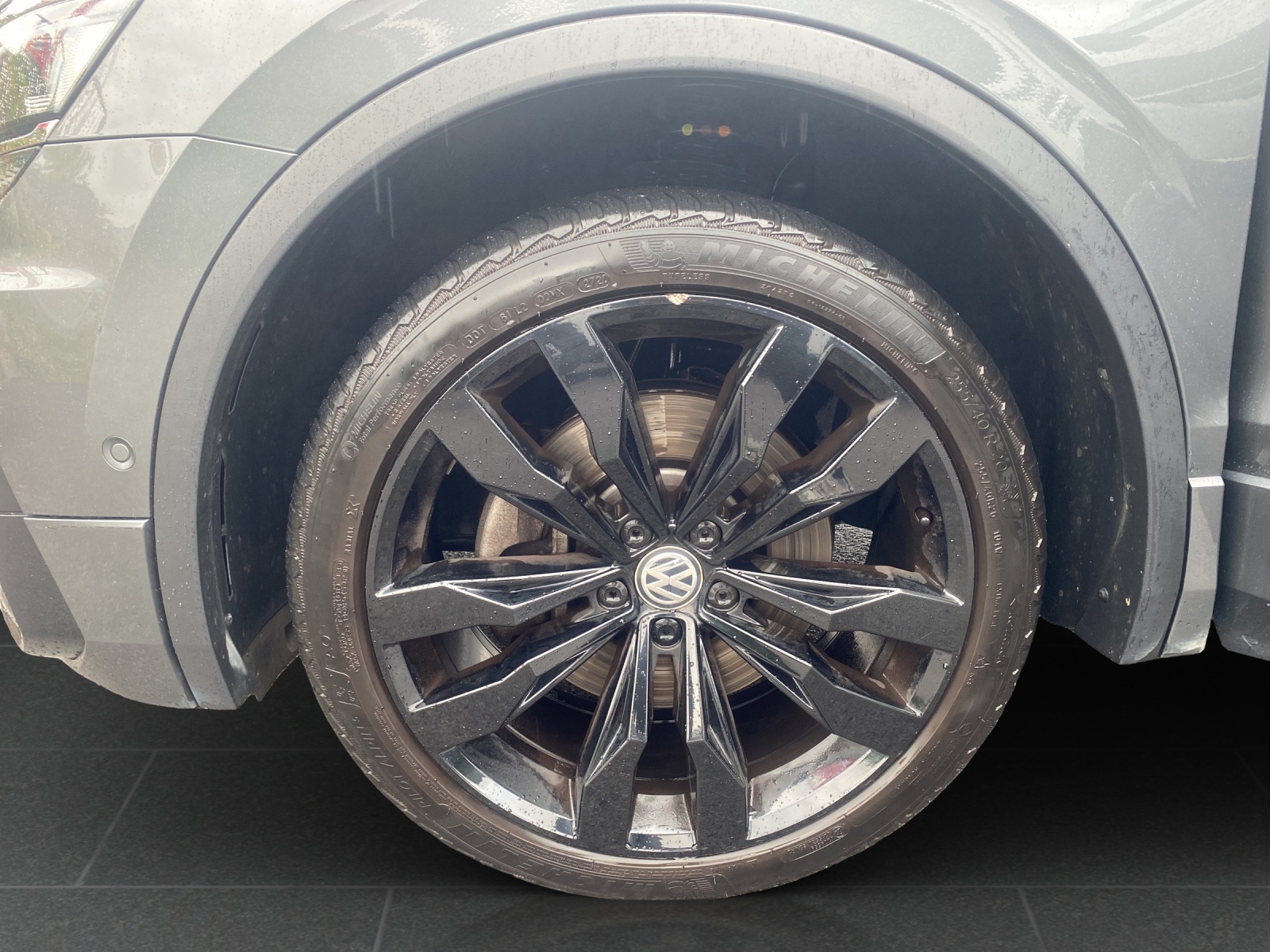 VW Tiguan 2.0TSI R-Line 4Motion DSG-image-12