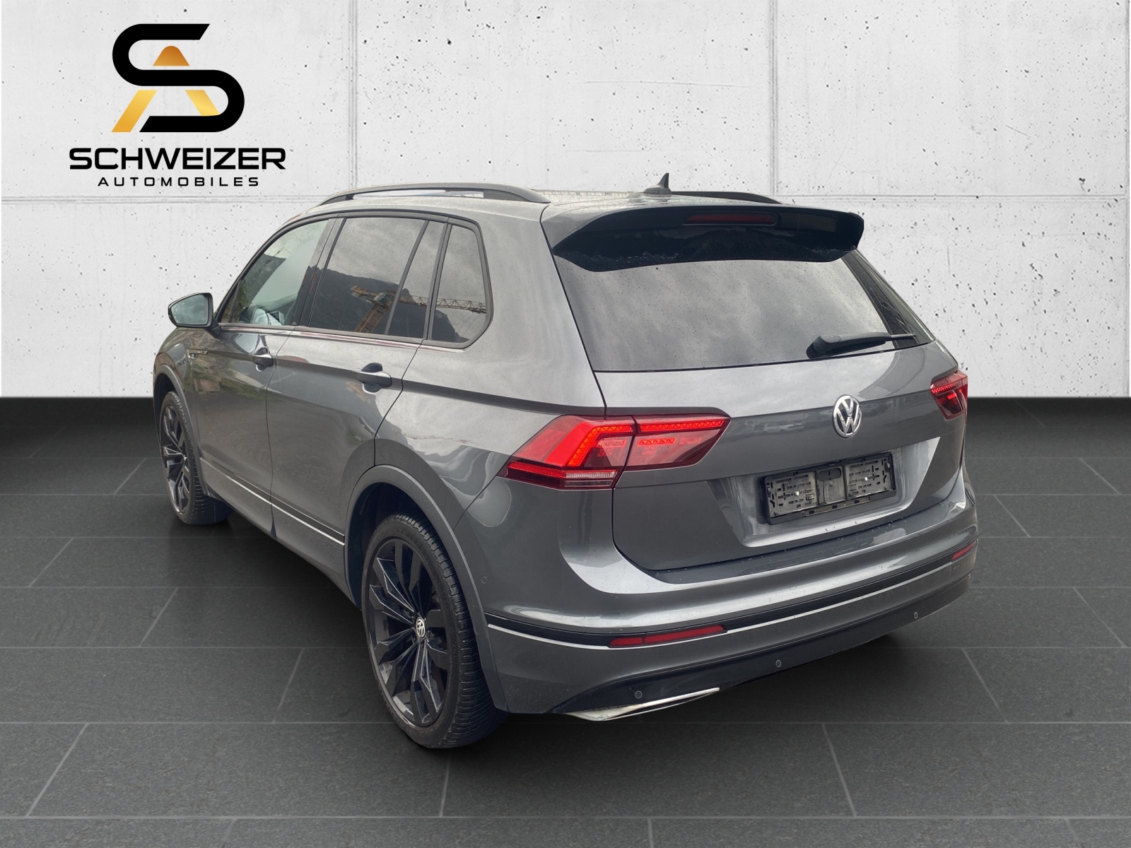 VW Tiguan 2.0TSI R-Line 4Motion DSG-image-5