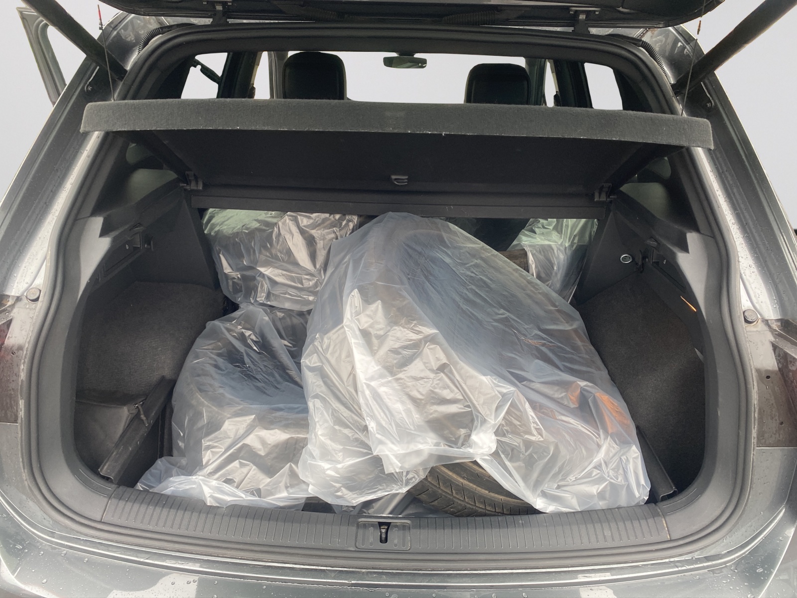 VW Tiguan 2.0TSI R-Line 4Motion DSG-image-11