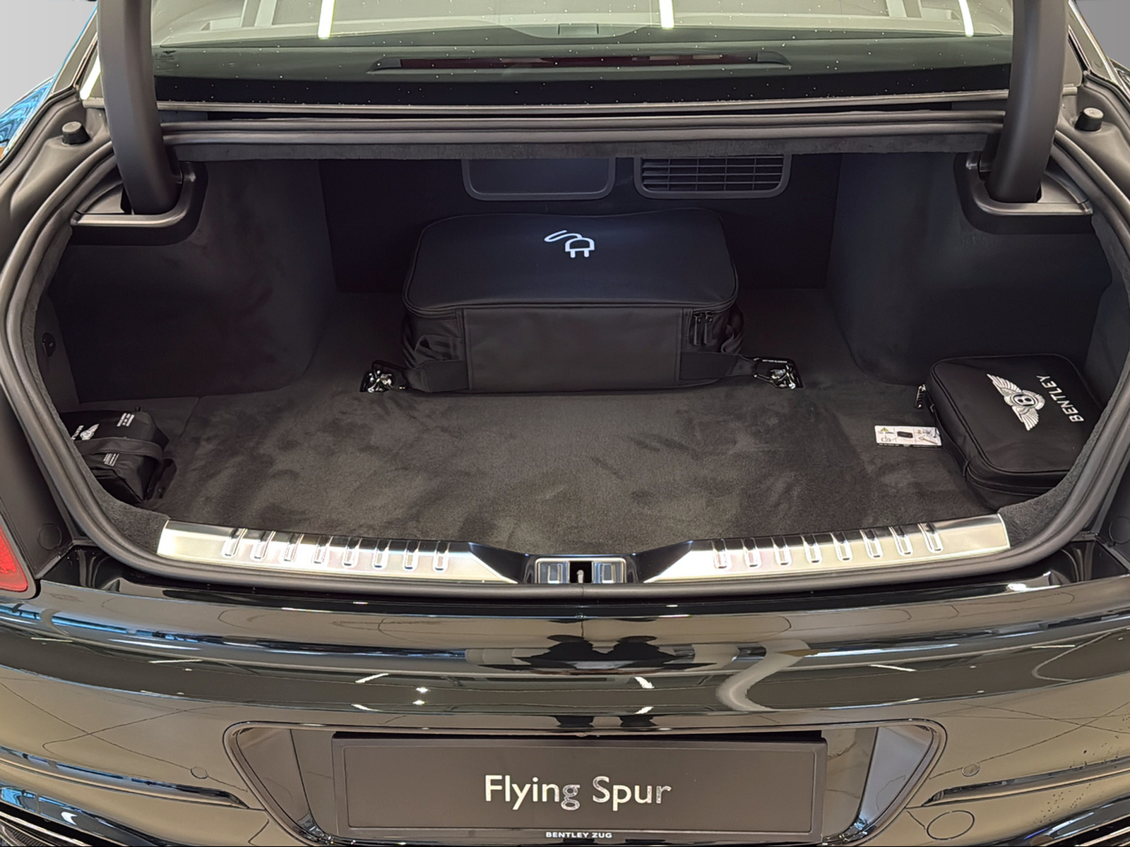 BENTLEY Flying Spur SPEED V8 Hybrid-image-9