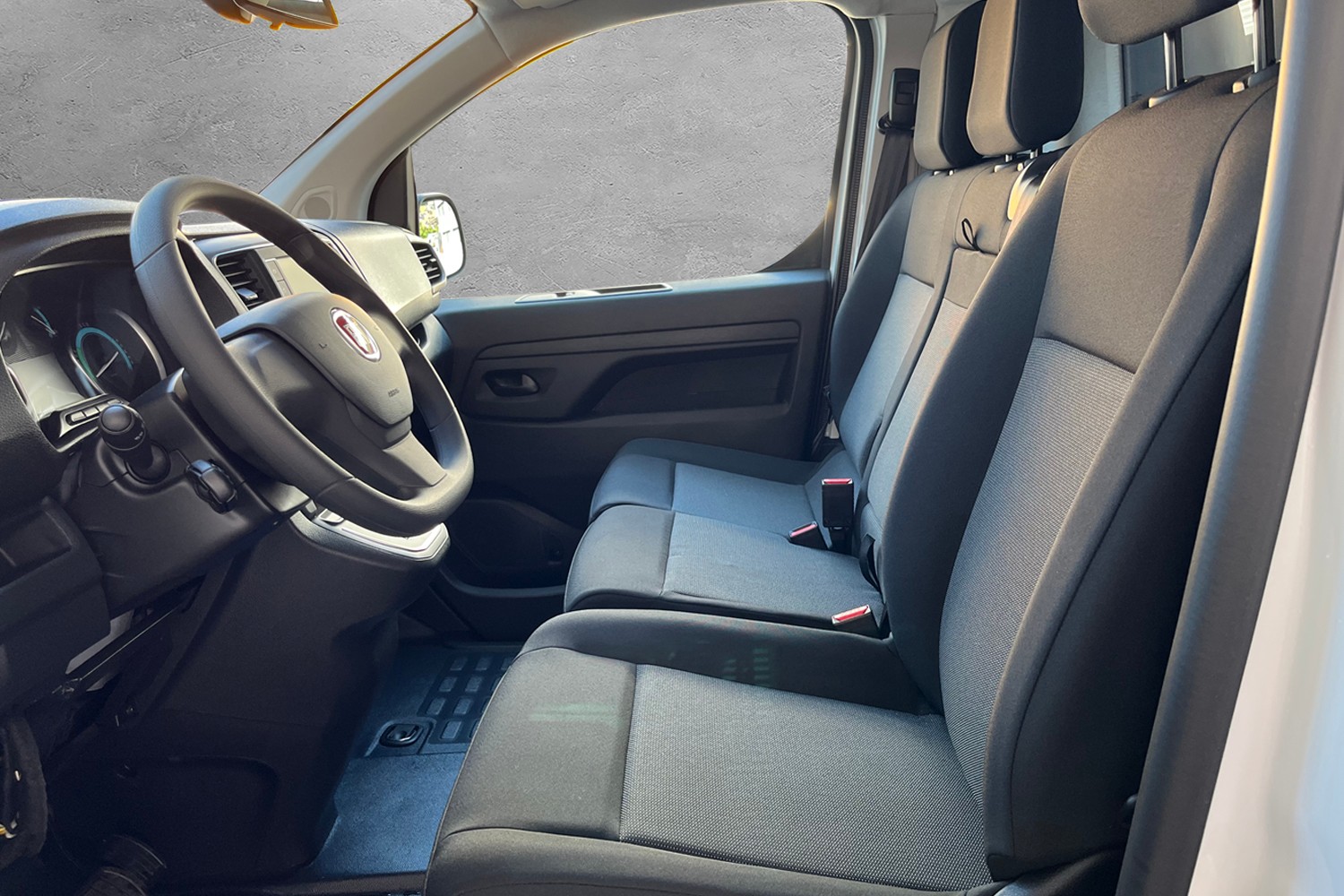 FIAT E-Scudo 50kWh L2 Lounge Swiss-image-10