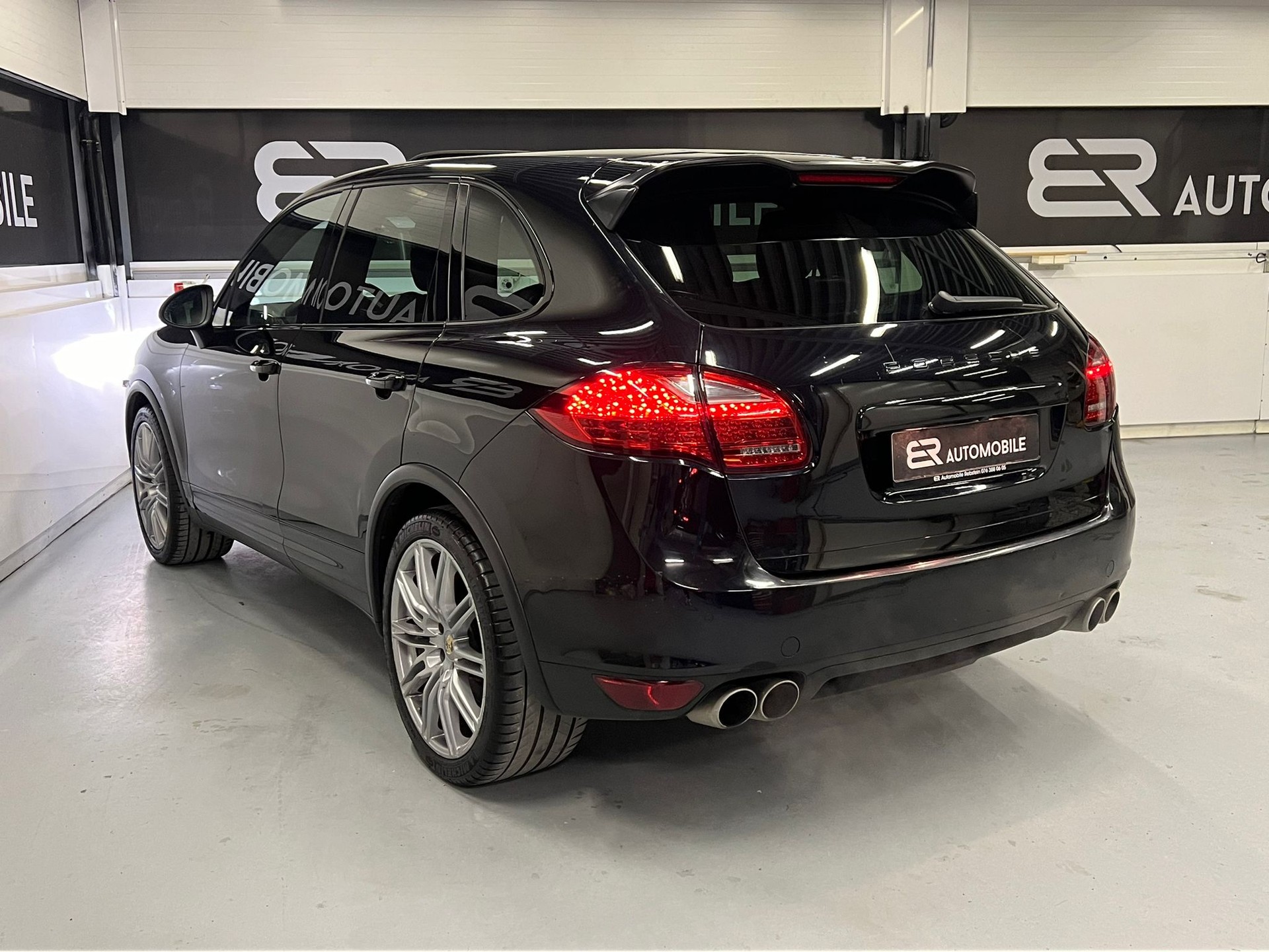 PORSCHE Cayenne Turbo-image-6