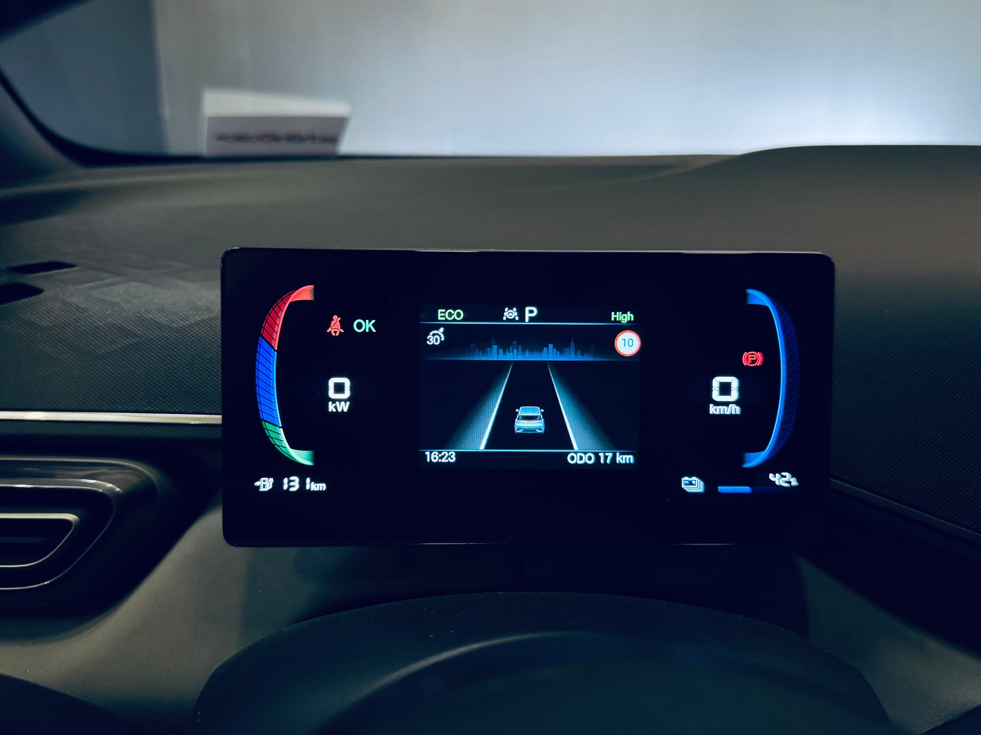 BYD Dolphin Surf 43 kWh Boost-image-14