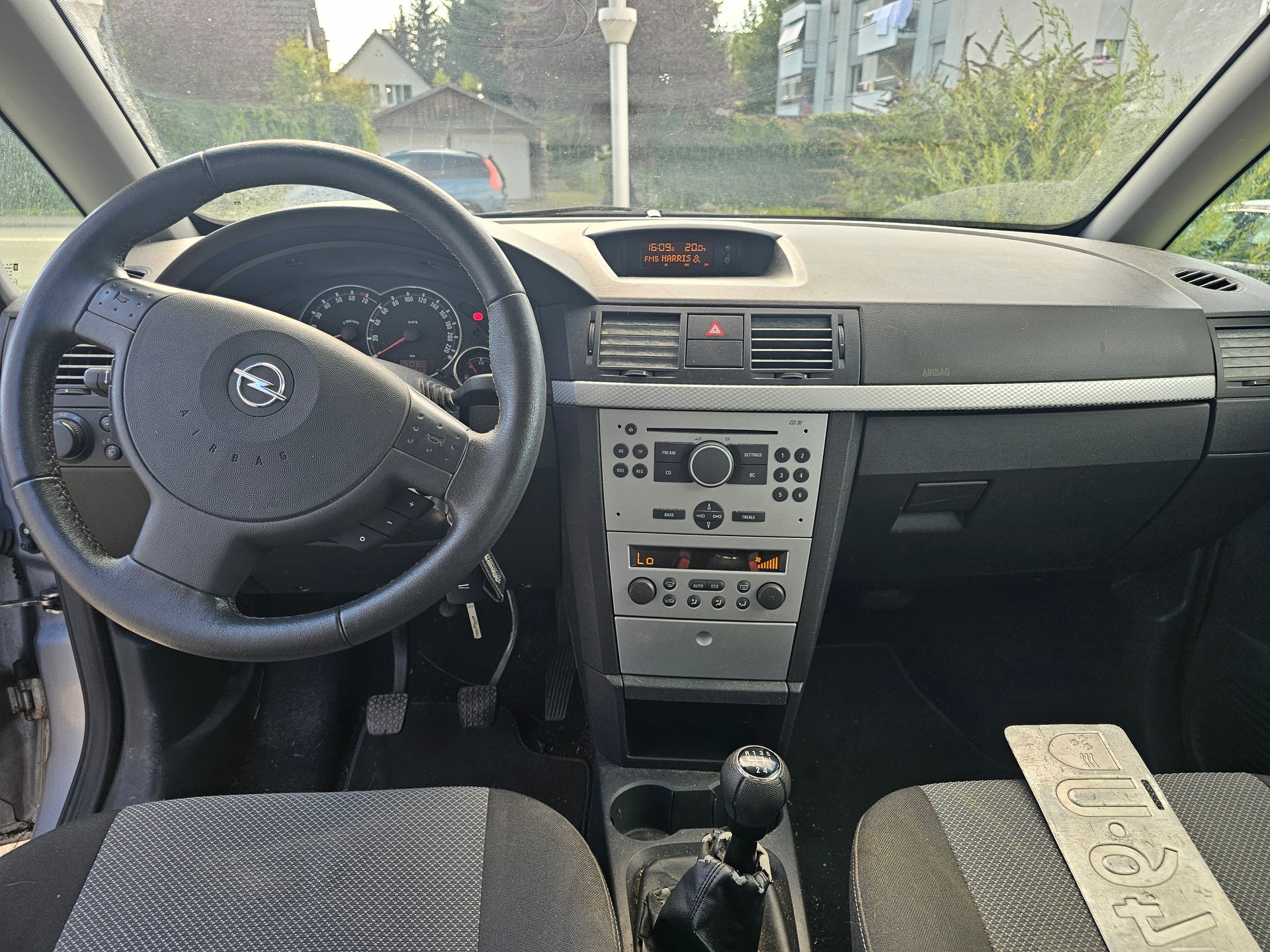 OPEL Meriva 1.8i 16V Essentia-image-9