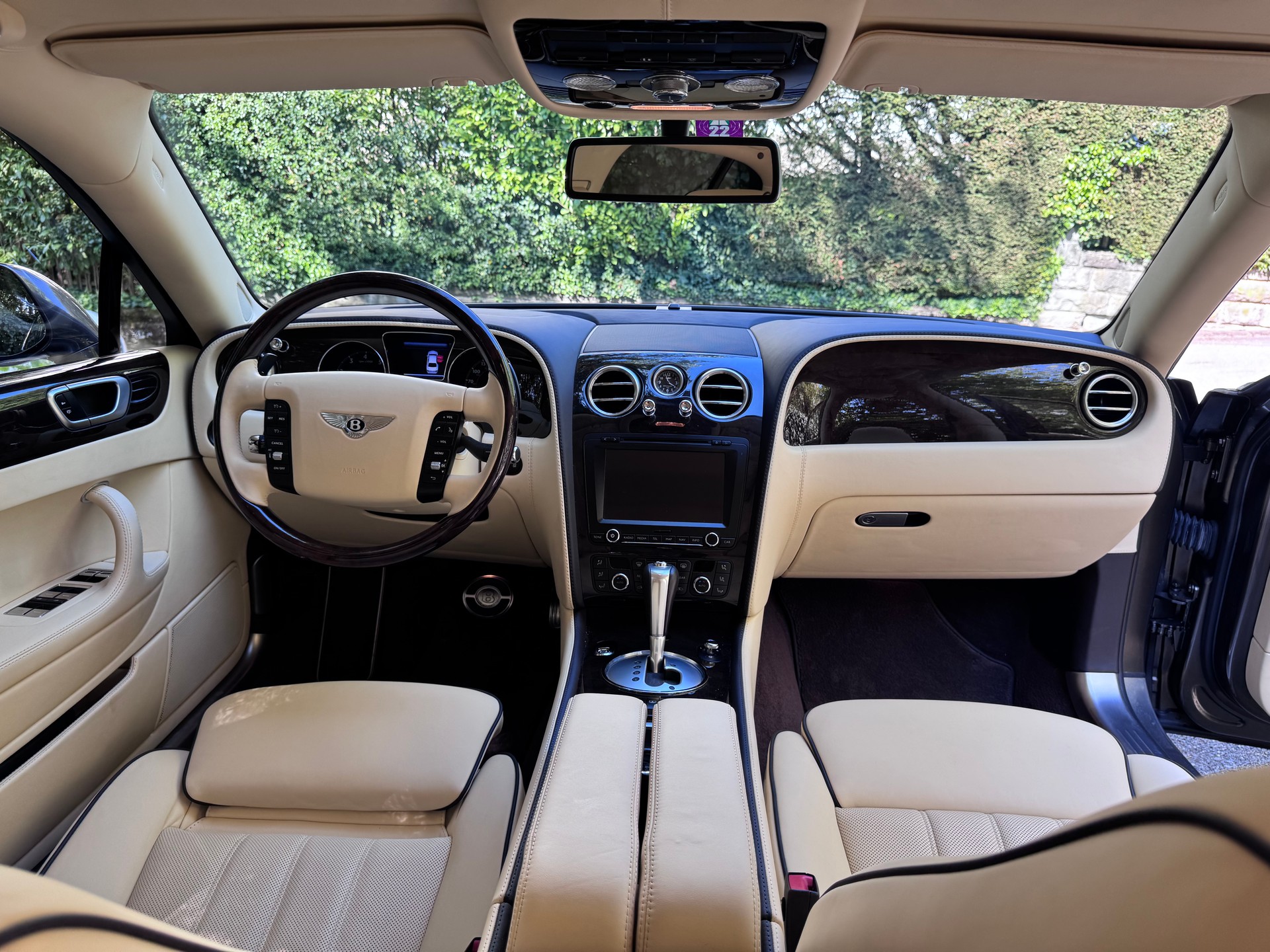 BENTLEY Continental Flying Spur 6.0-image-4