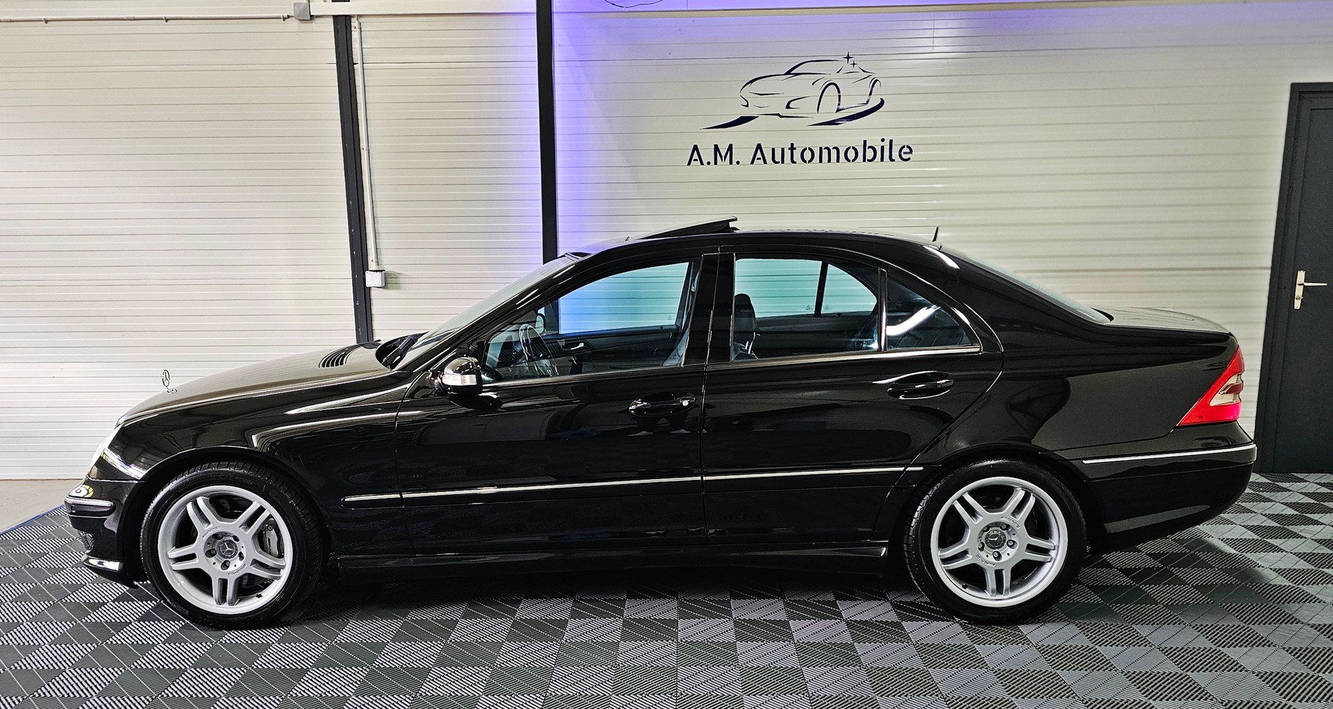 MERCEDES-BENZ C 32 AMG Automatic-showroom-element-2