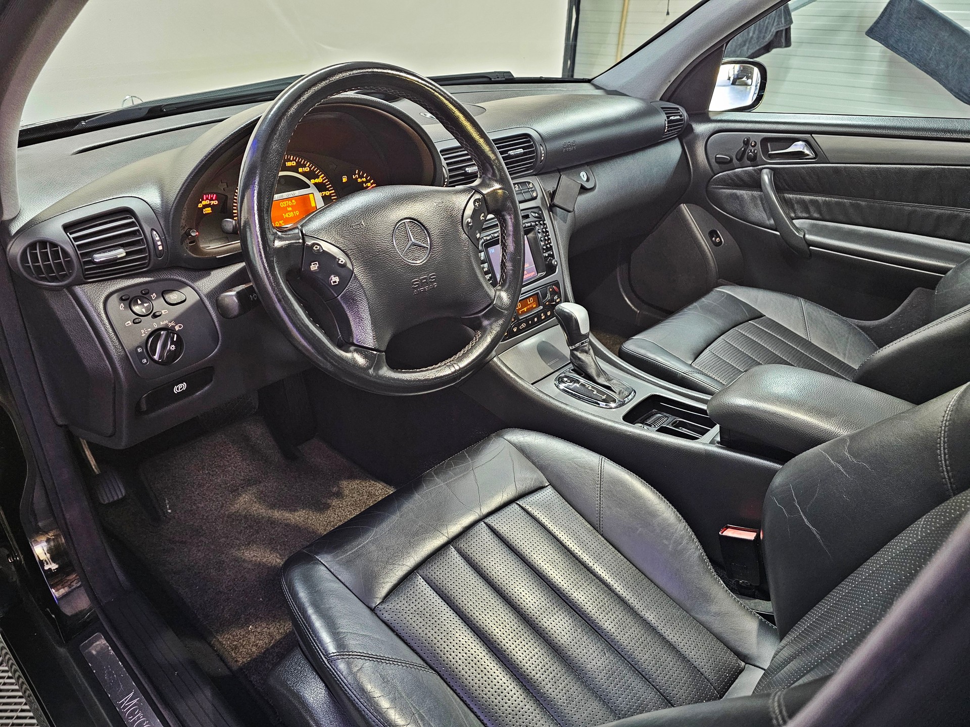 MERCEDES-BENZ C 32 AMG Automatic-image-8
