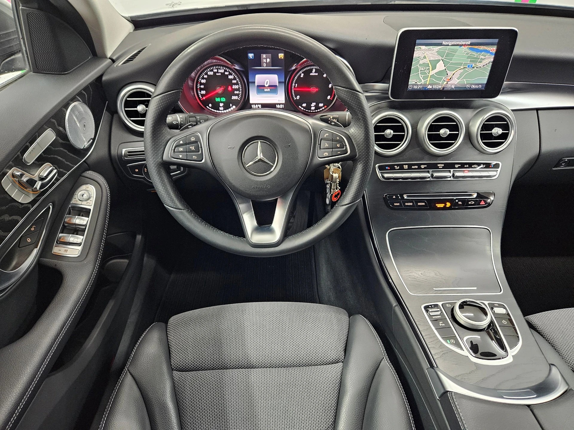 MERCEDES-BENZ C 220 d Swiss Star Avantgarde 4Matic 9G-Tronic-image-8