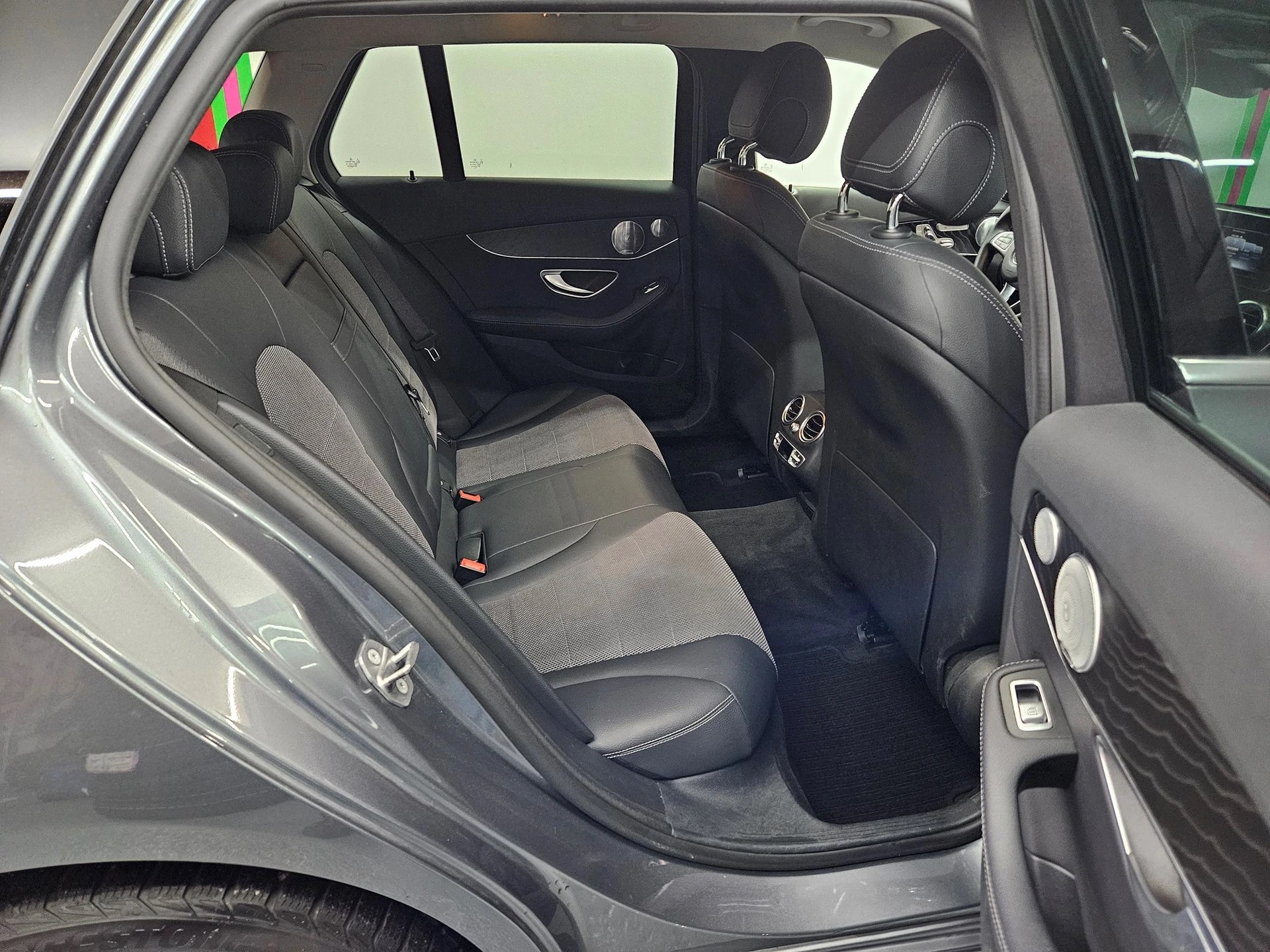 MERCEDES-BENZ C 220 d Swiss Star Avantgarde 4Matic 9G-Tronic-image-12