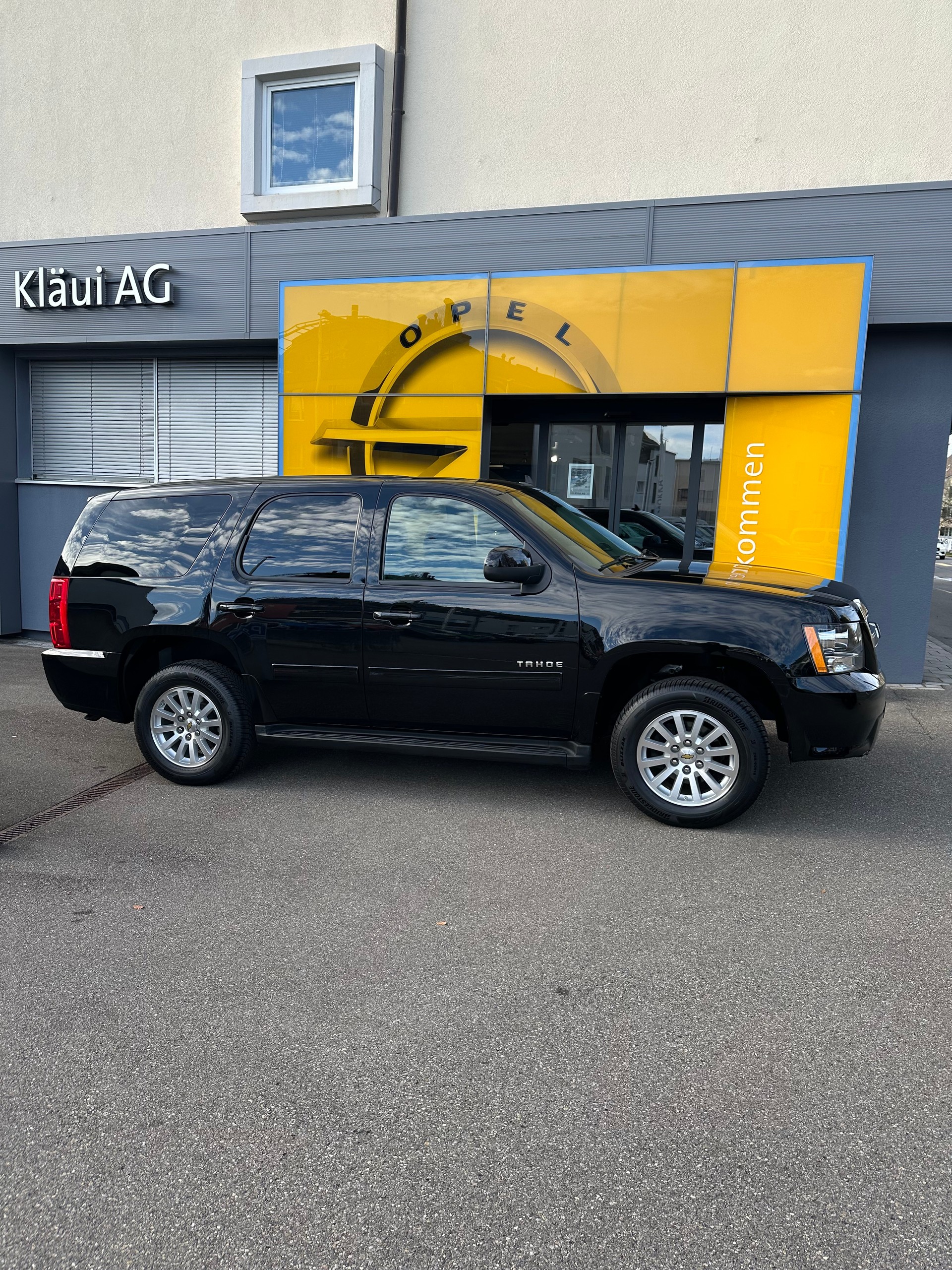 CHEVROLET Tahoe 6.0 Hybrid 4x4-image-1